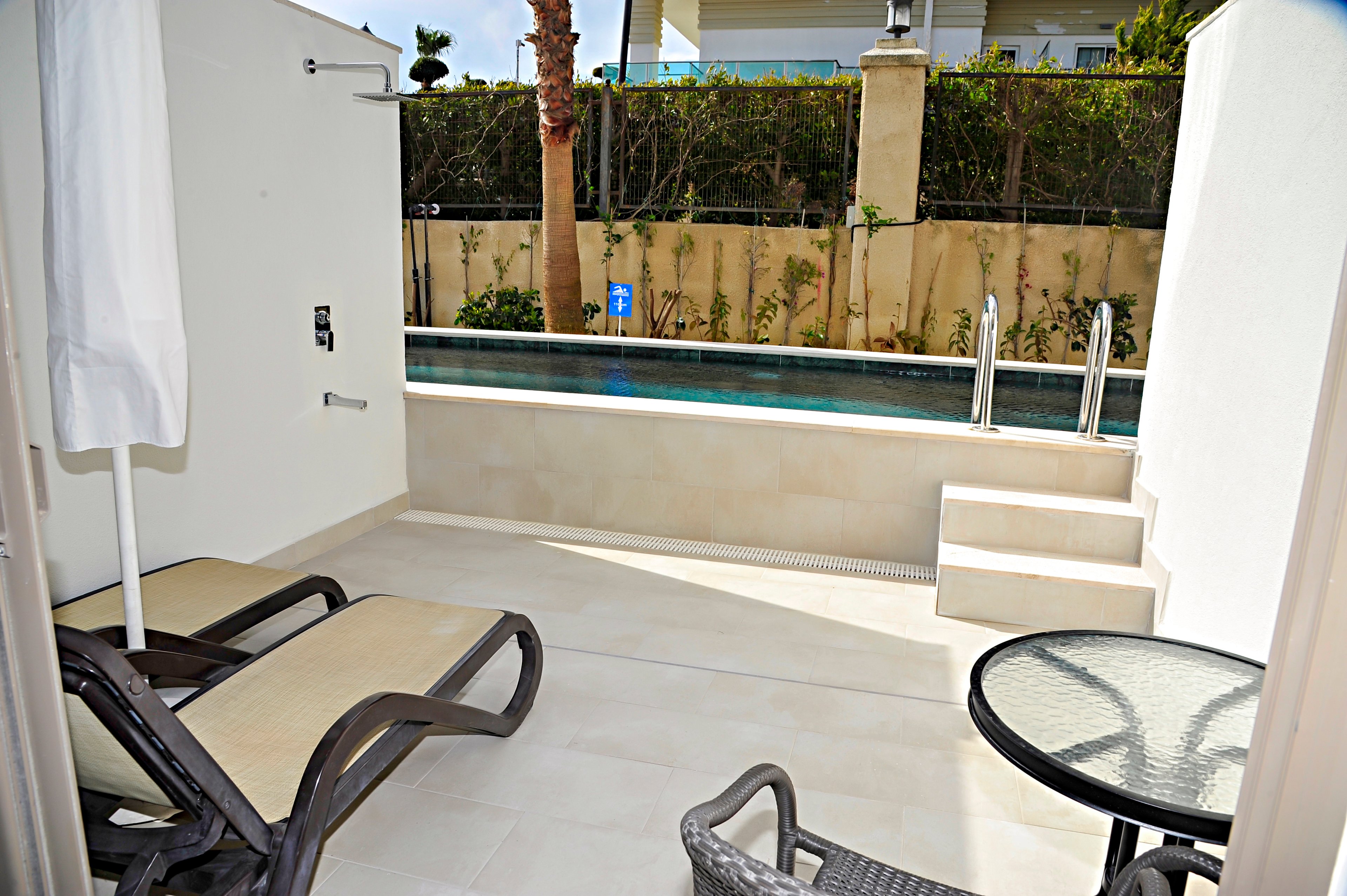 Commodore Elite Suites & Spa