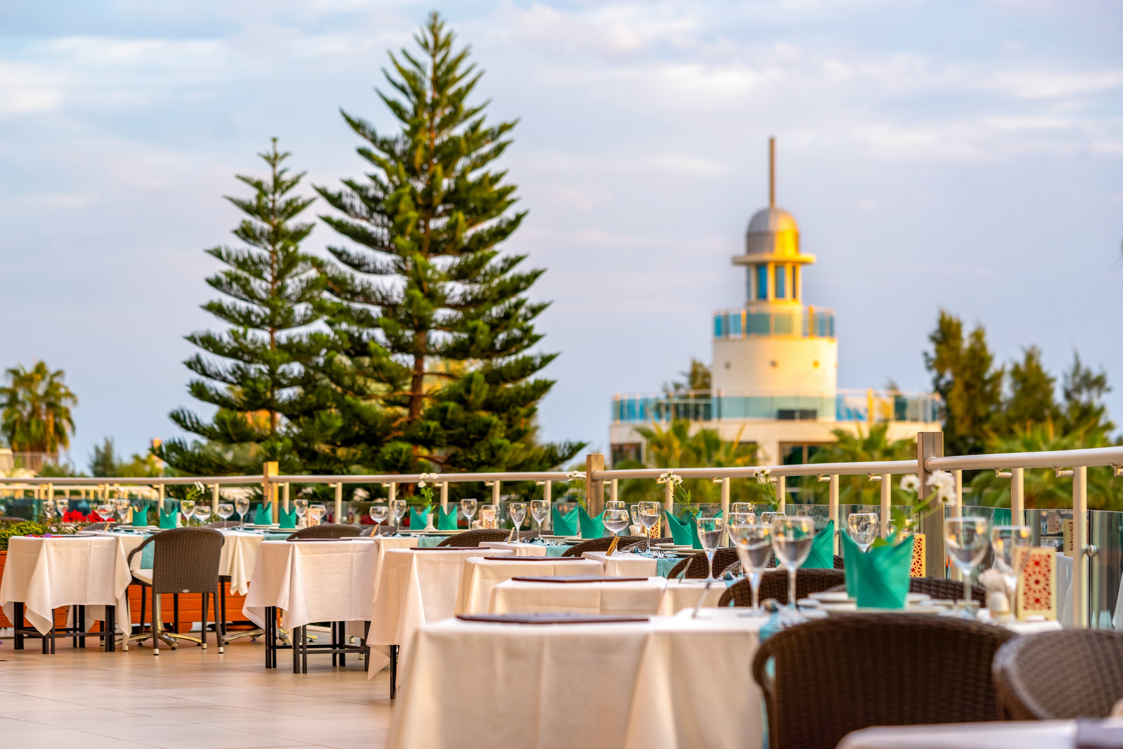 Commodore Elite Suites & Spa