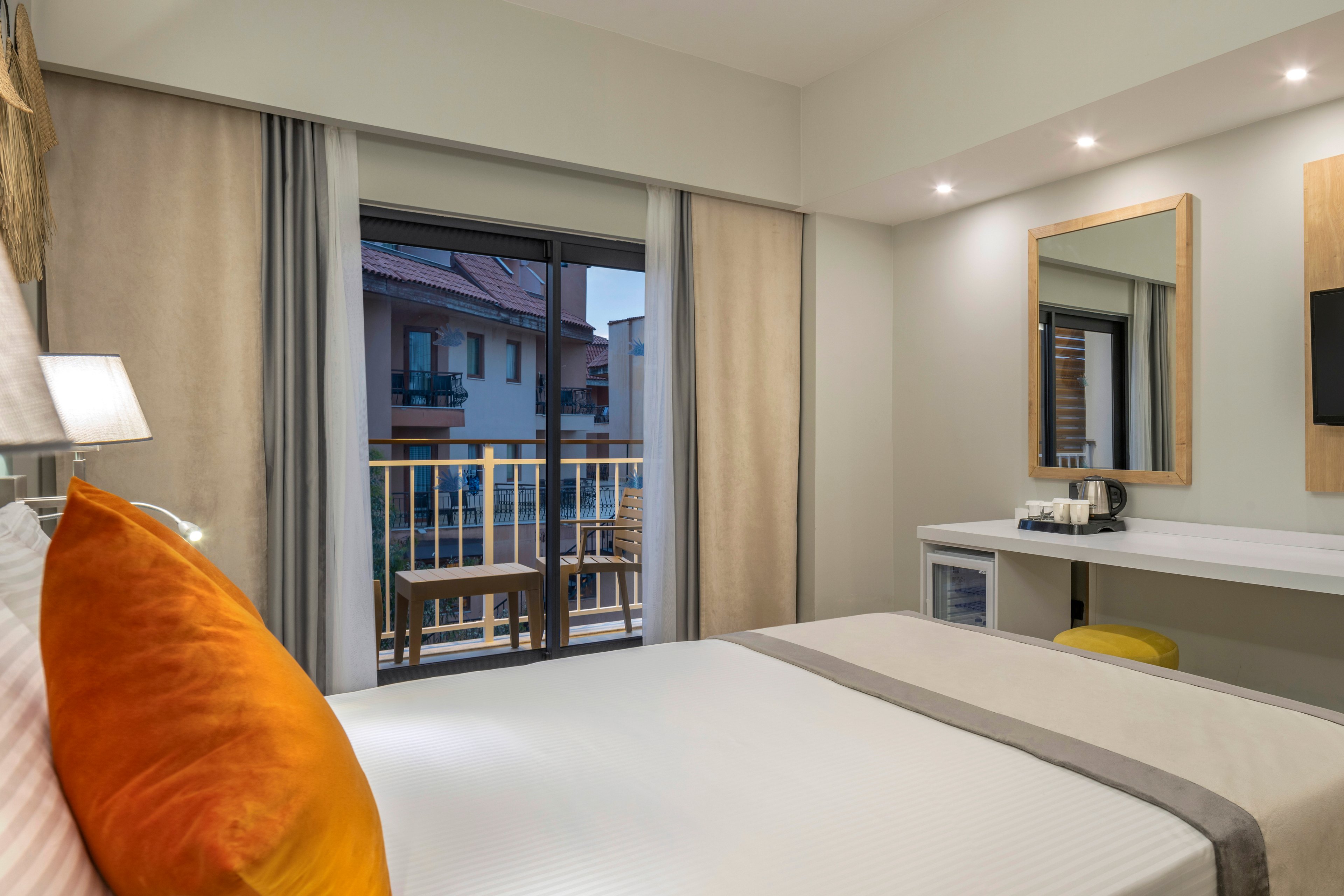 Arcanus Hotels Trendline Side