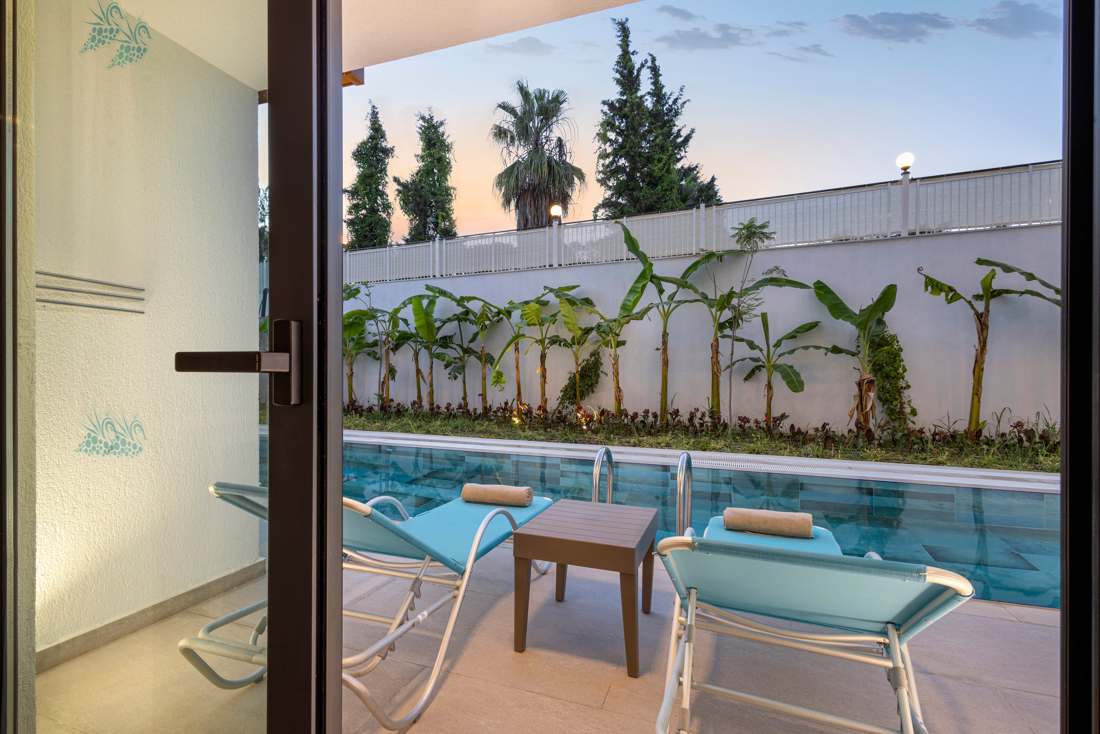 Arcanus Hotels Trendline Side