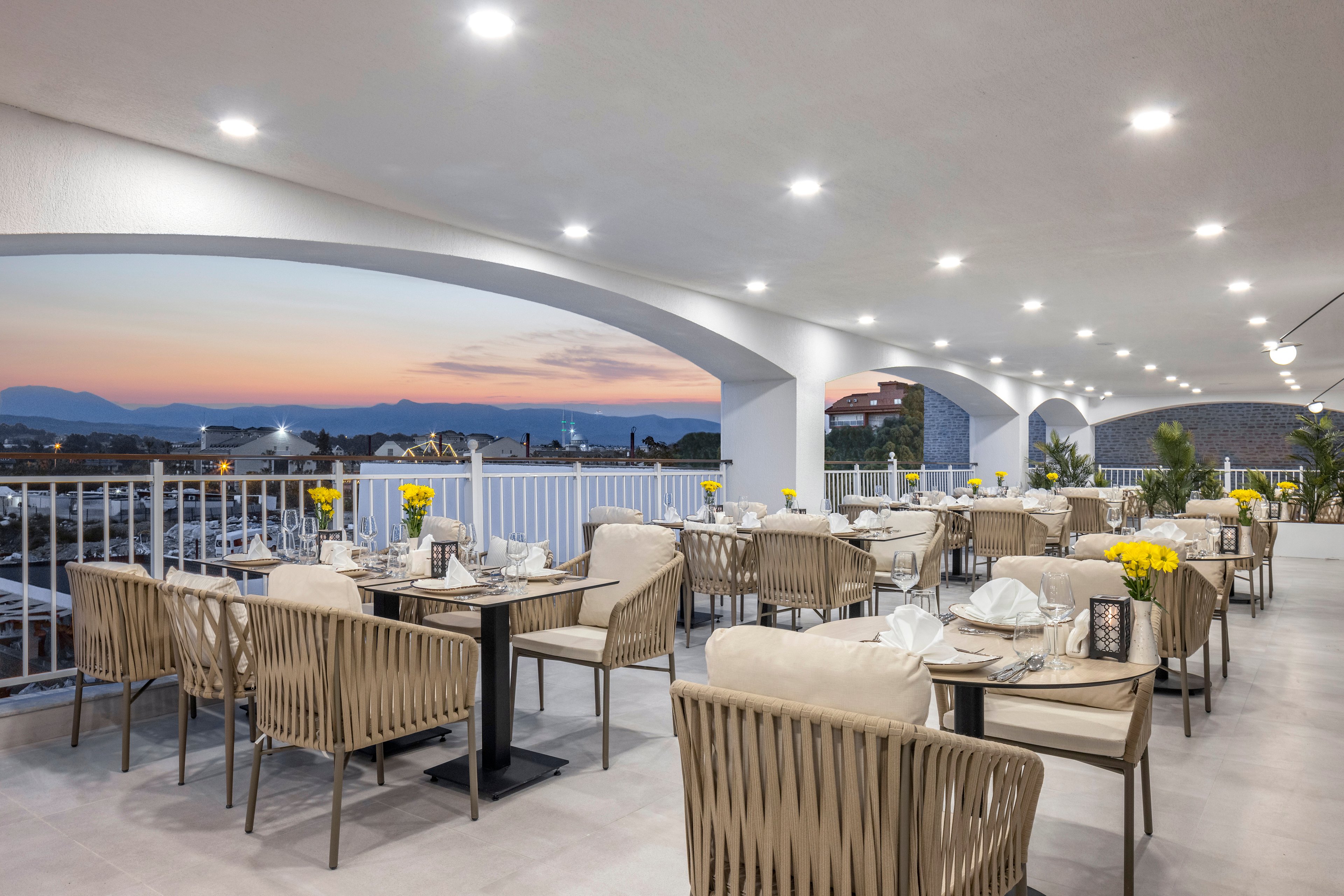 Arcanus Hotels Trendline Side