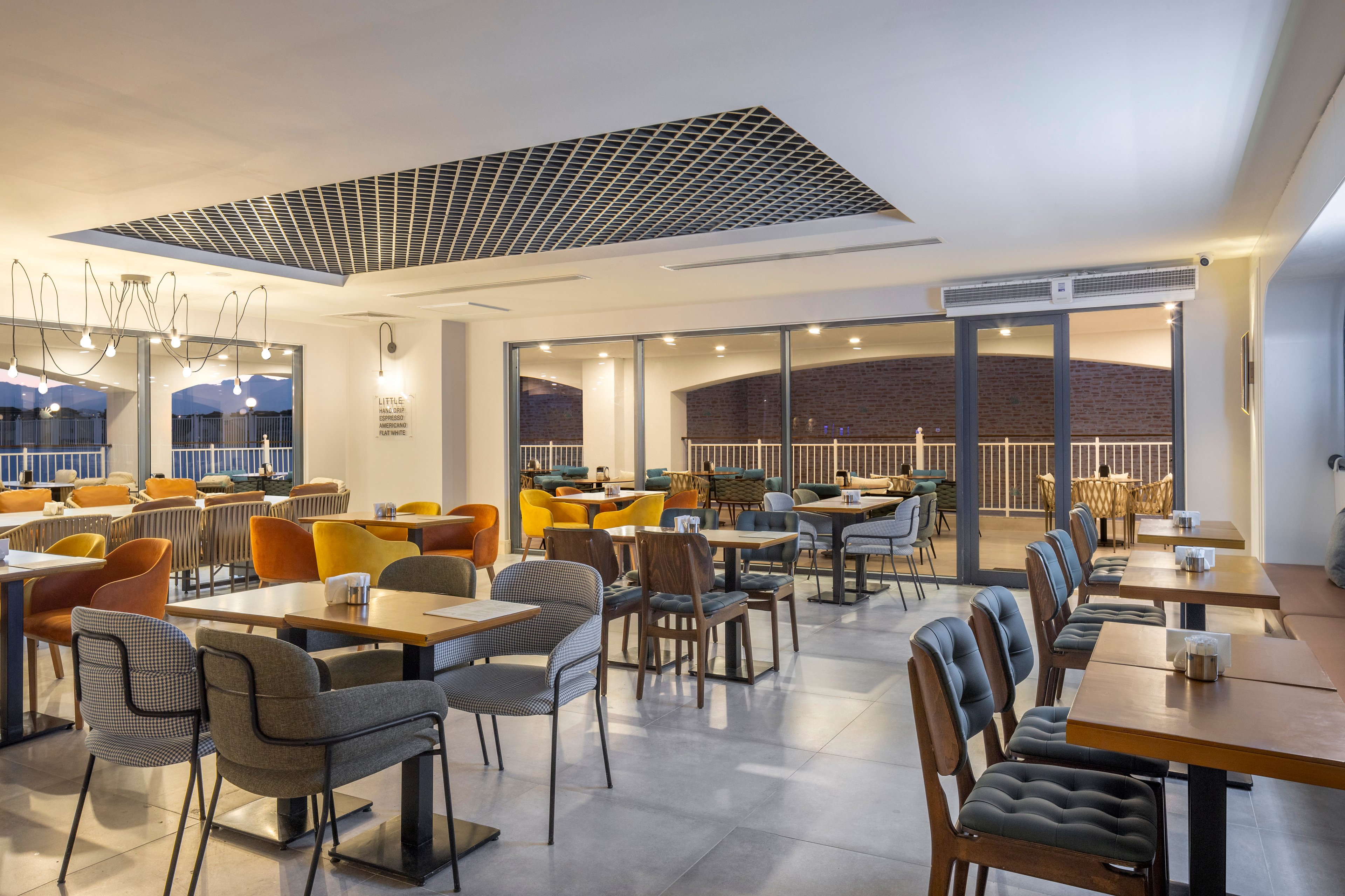 Arcanus Hotels Trendline Side