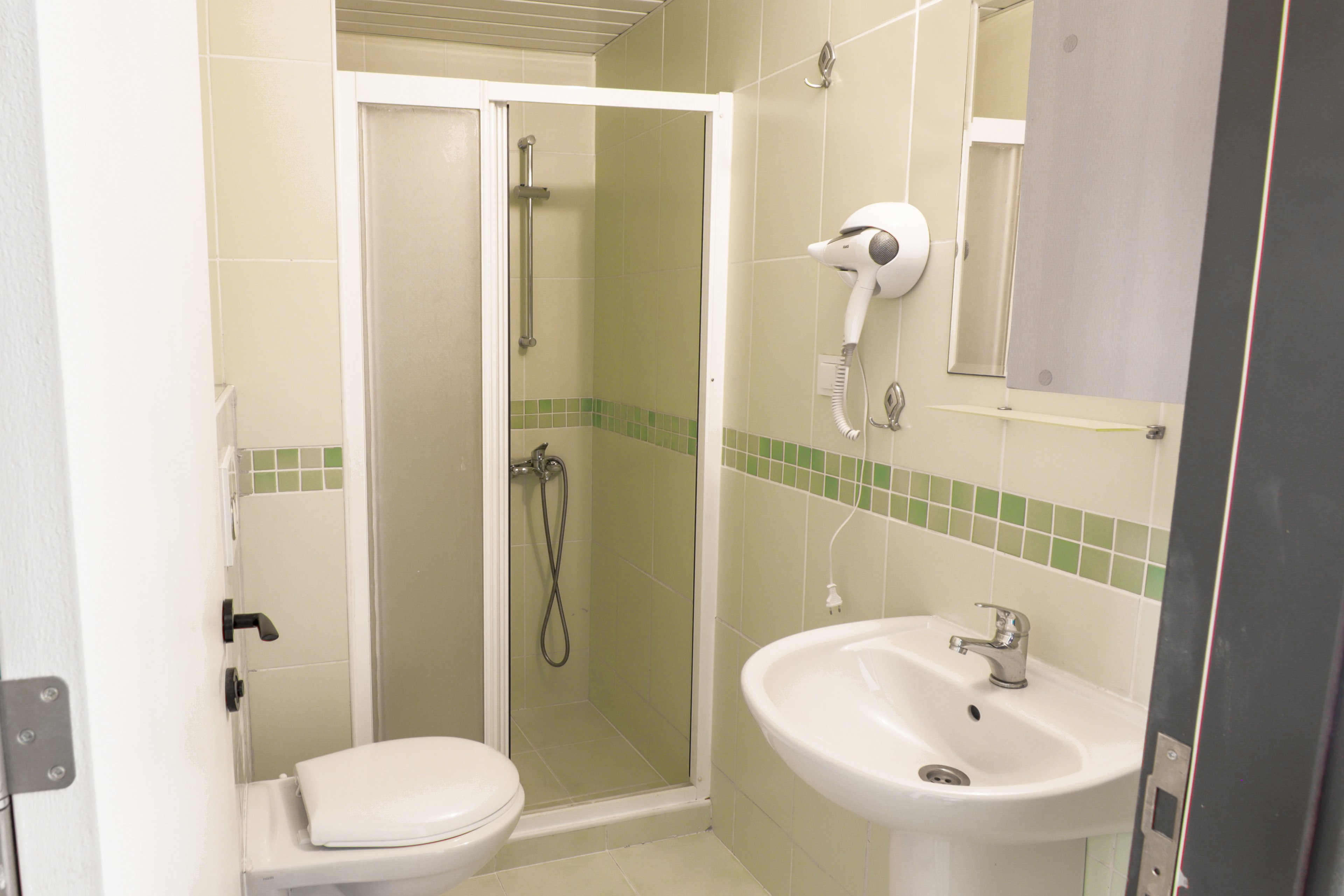 New Garden Luna Side Apart Hotel