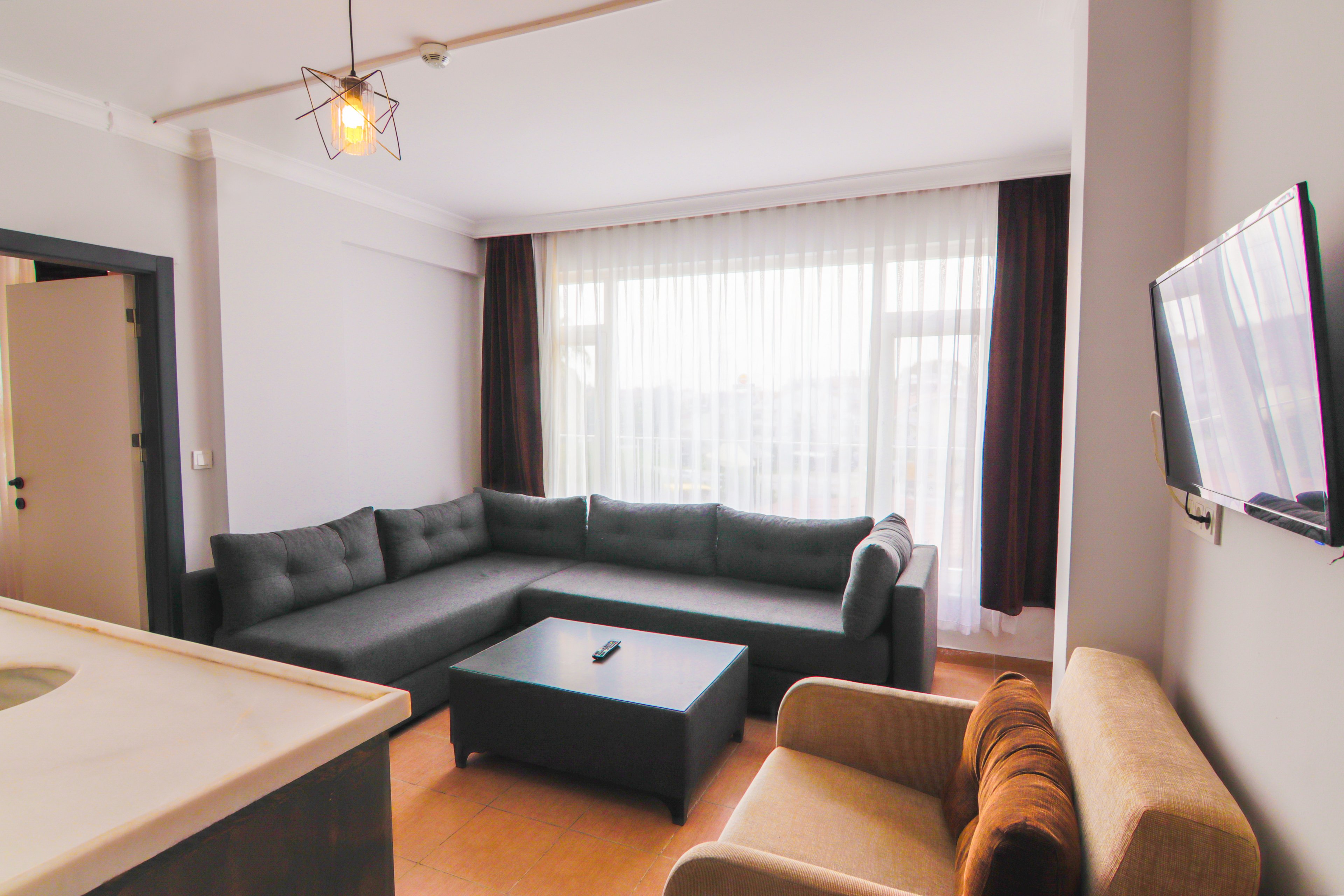 New Garden Luna Side Apart Hotel