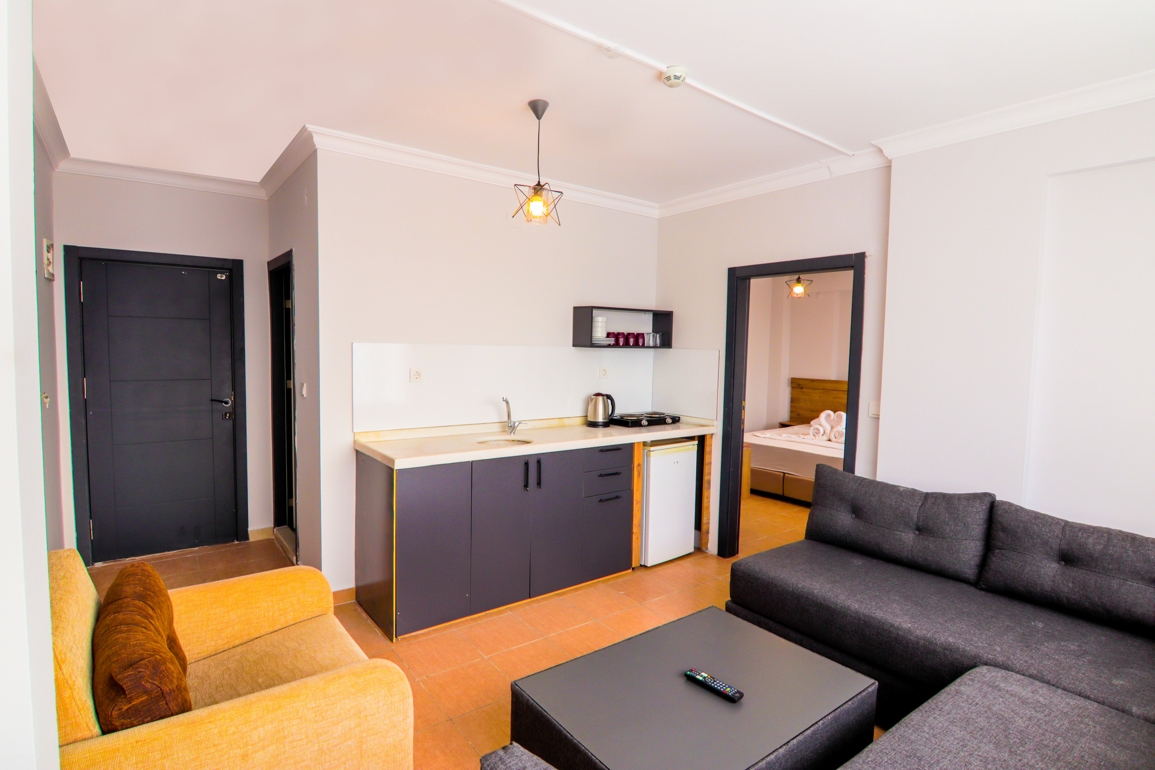 New Garden Luna Side Apart Hotel