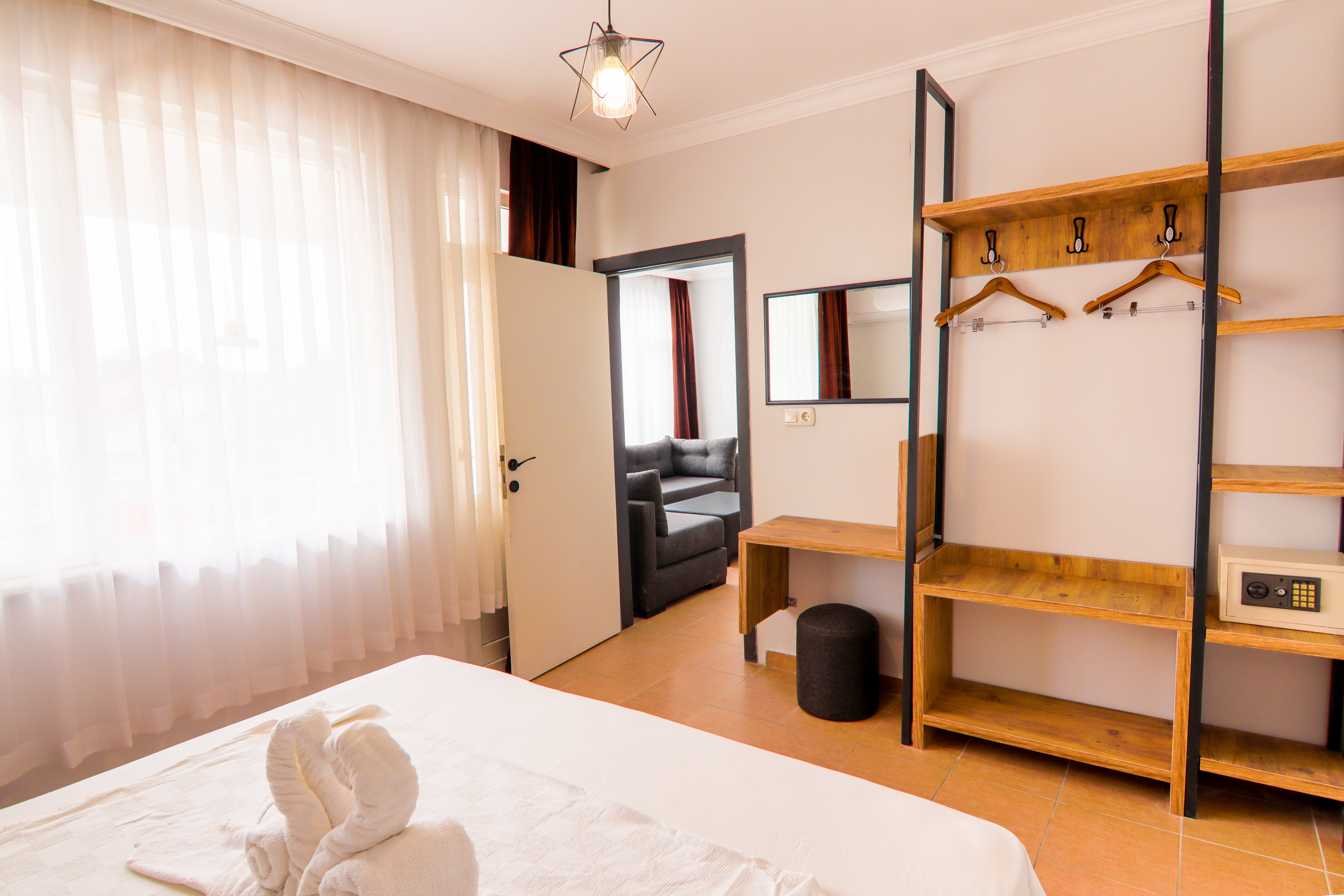 New Garden Luna Side Apart Hotel