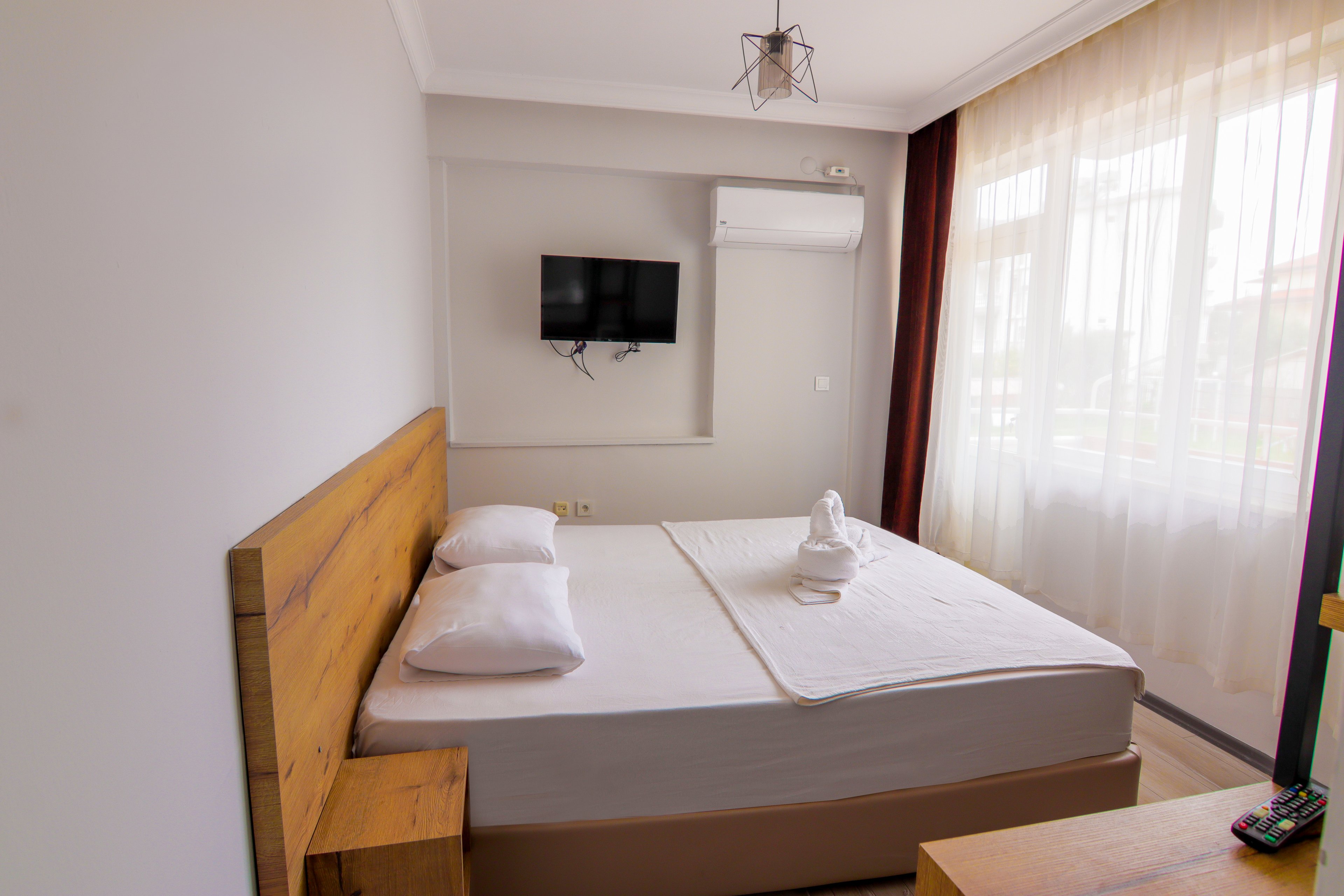 New Garden Luna Side Apart Hotel