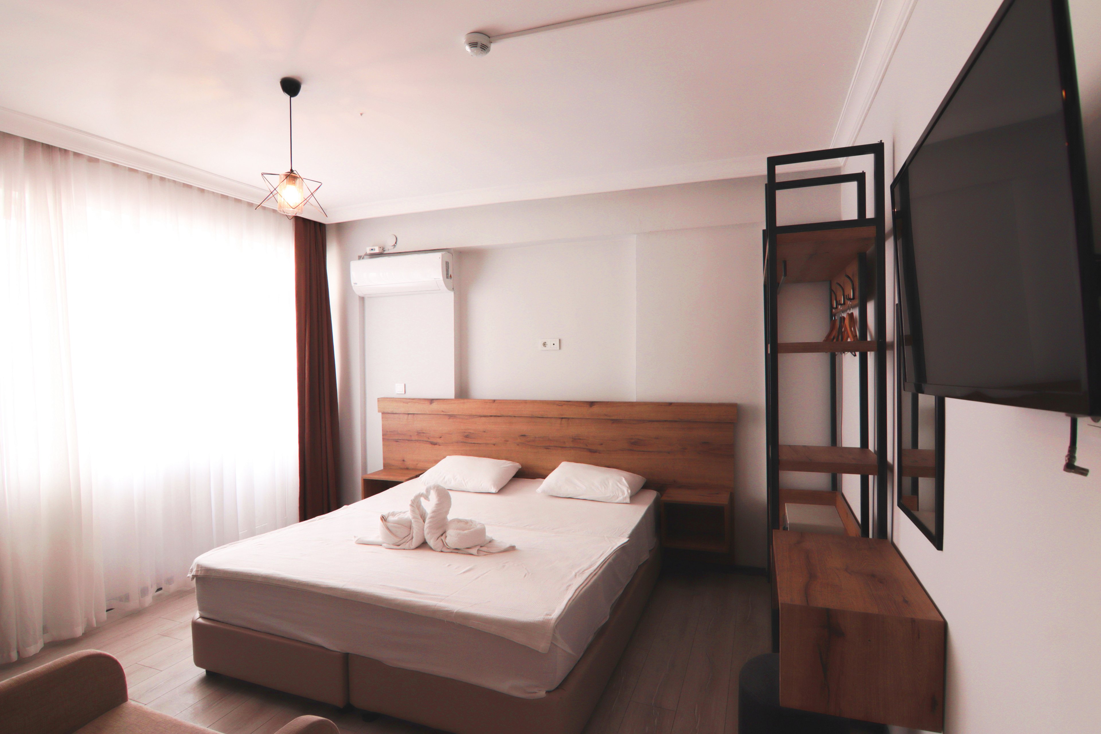 New Garden Luna Side Apart Hotel