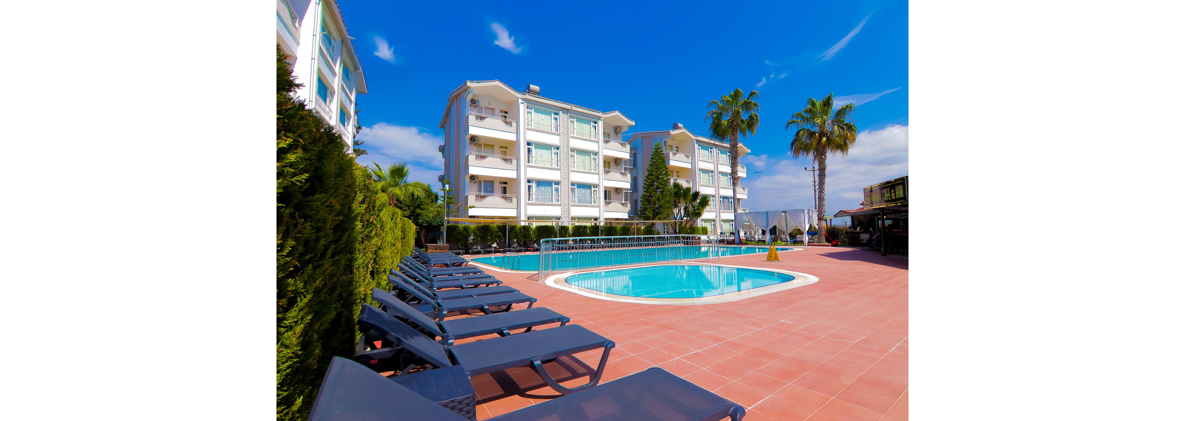 New Garden Luna Side Apart Hotel