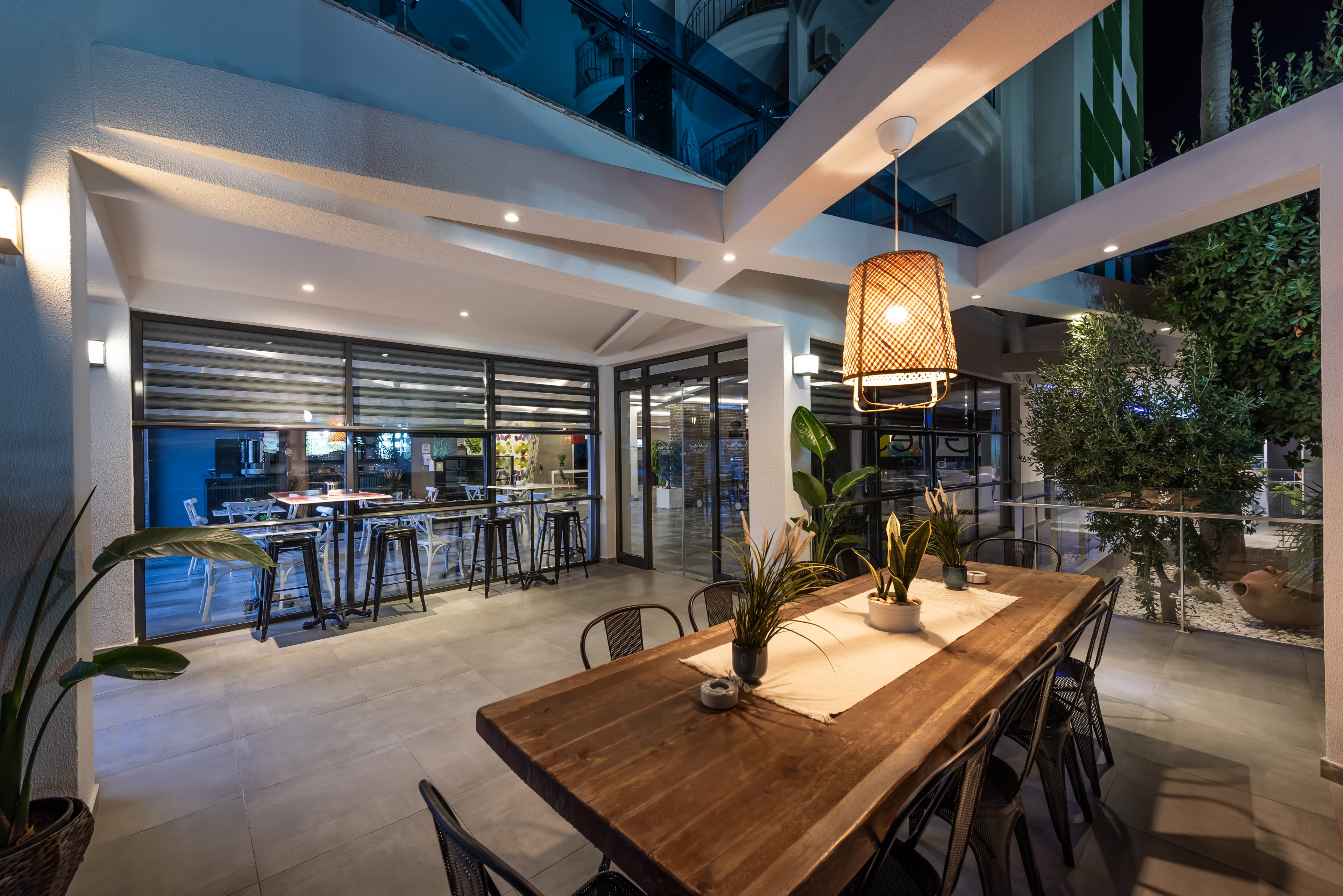 White City Beach Hotel