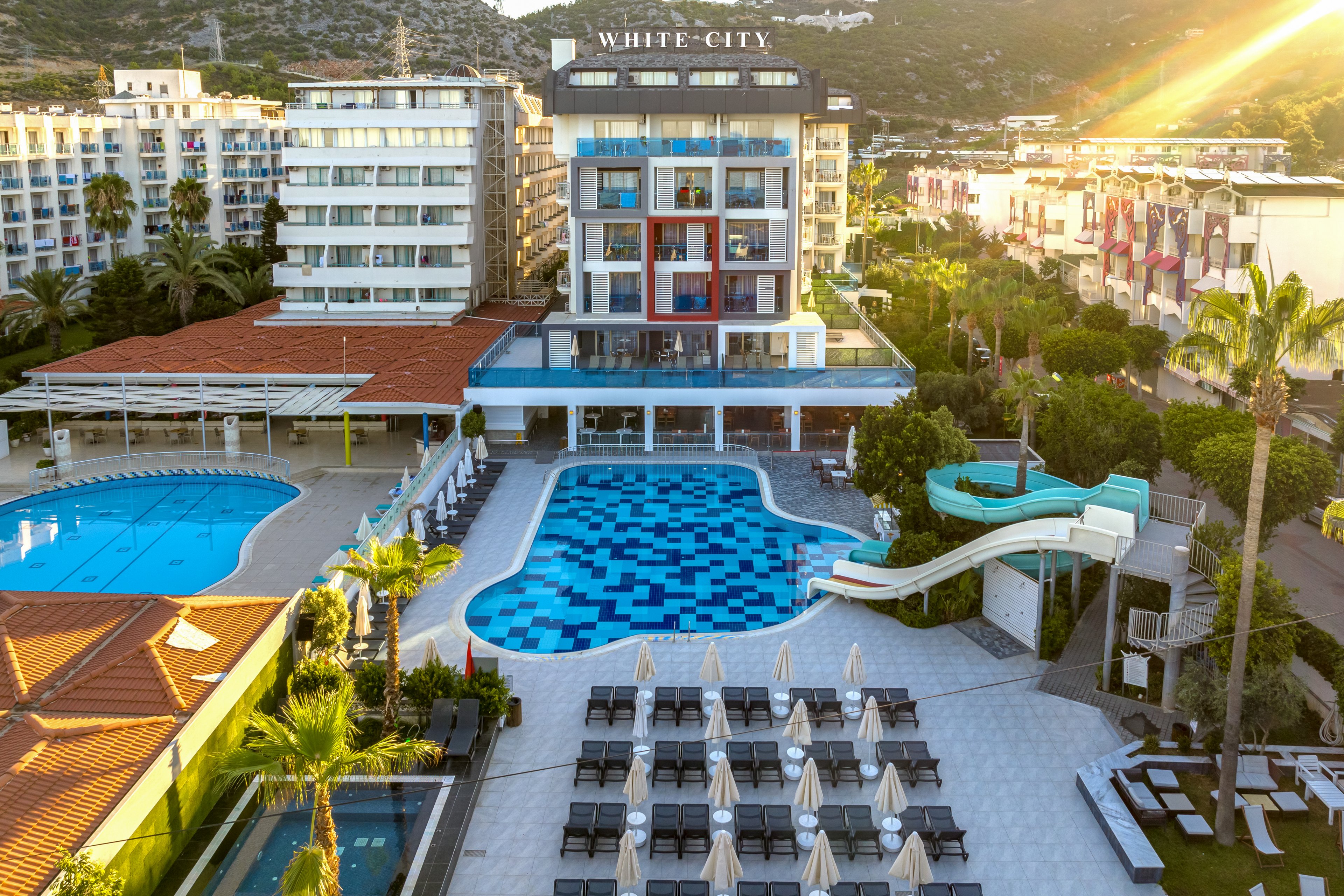 White City Beach Hotel