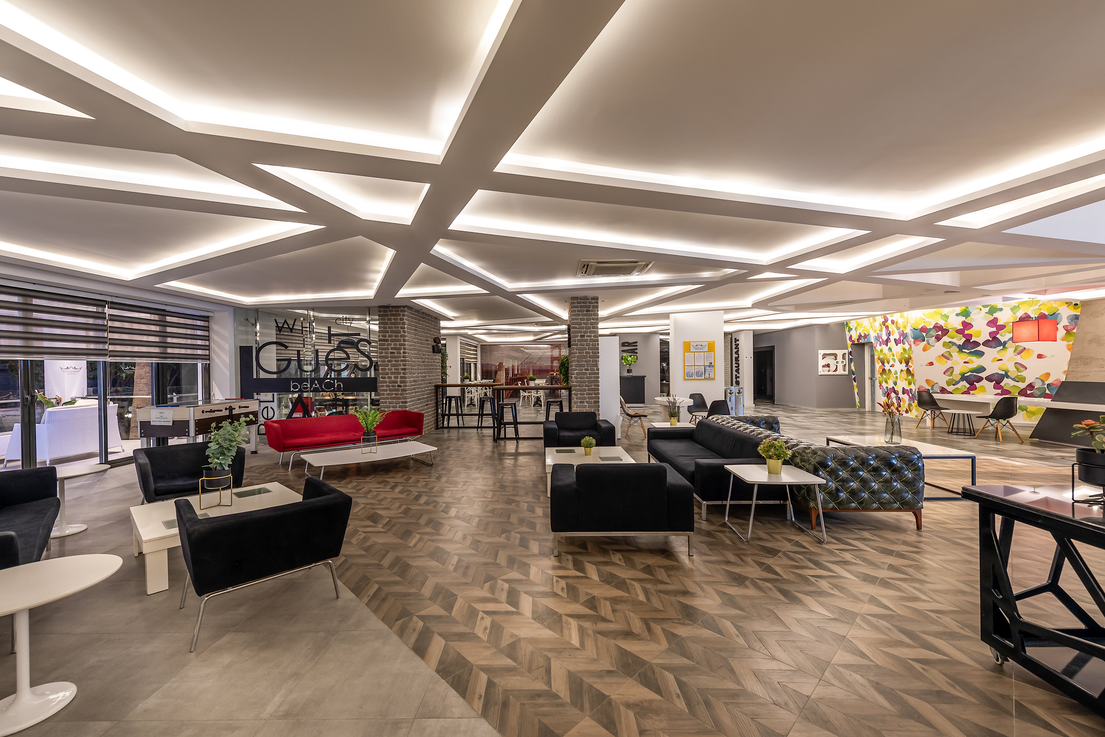 White City Beach Hotel