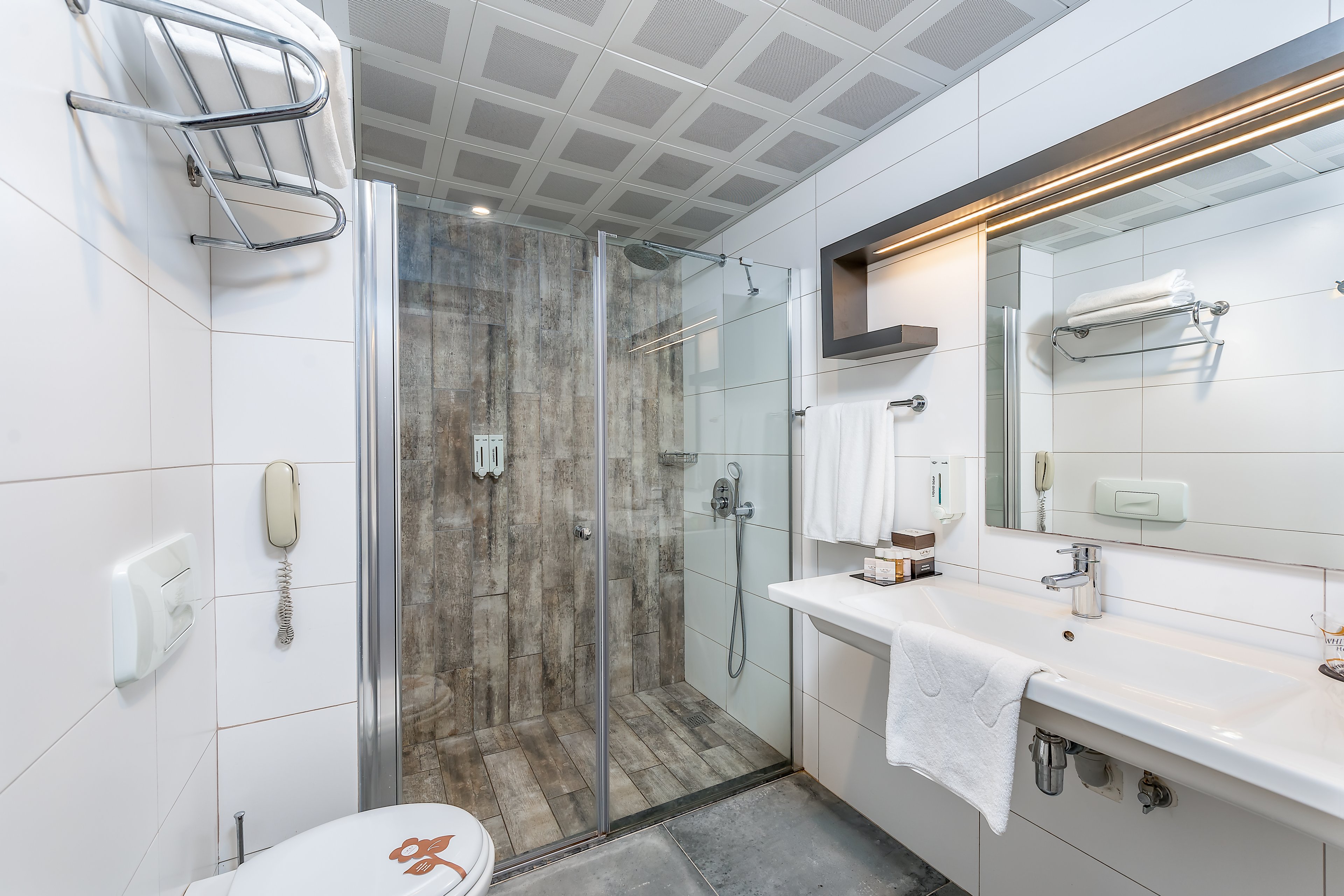 White City Beach Hotel