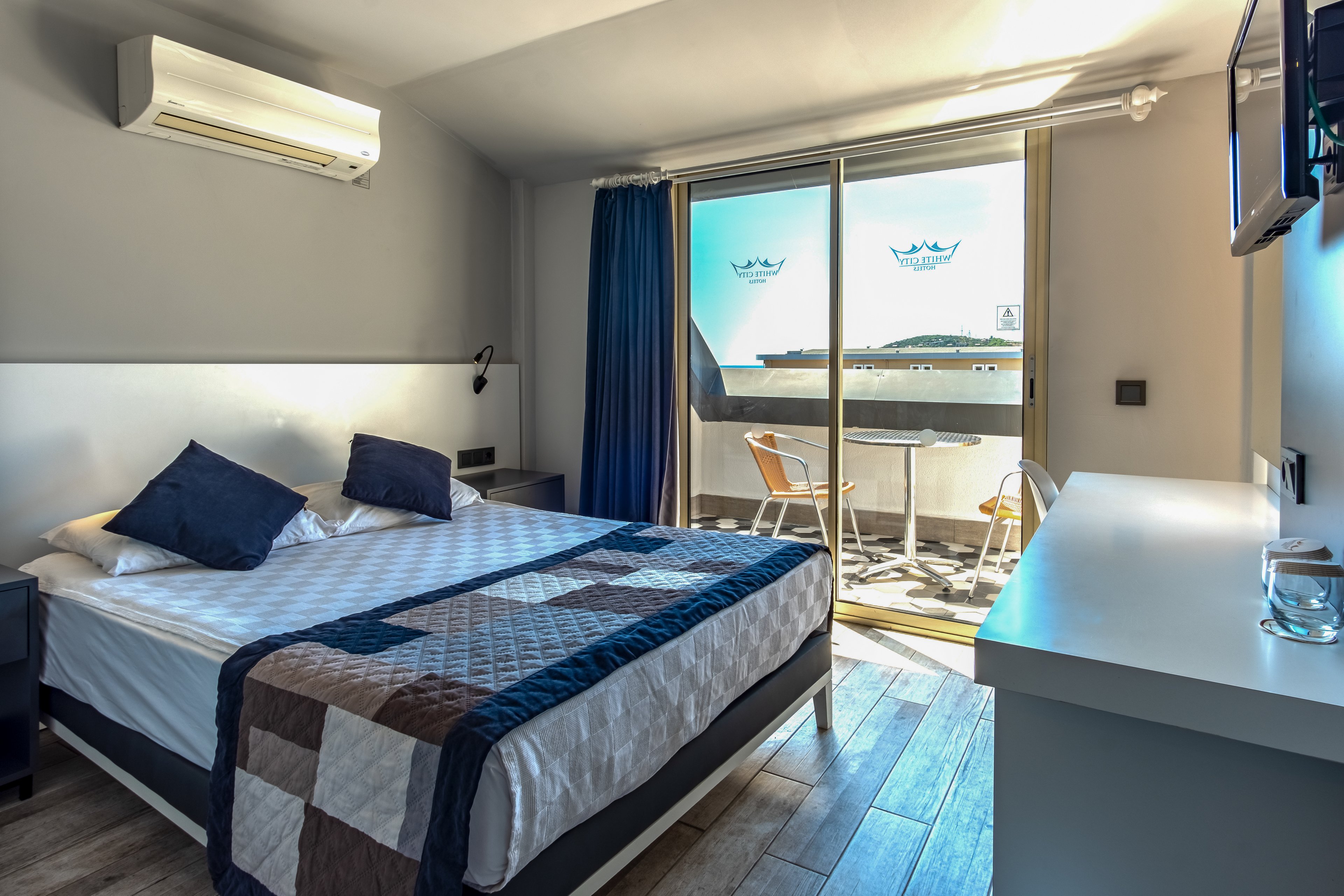 White City Beach Hotel