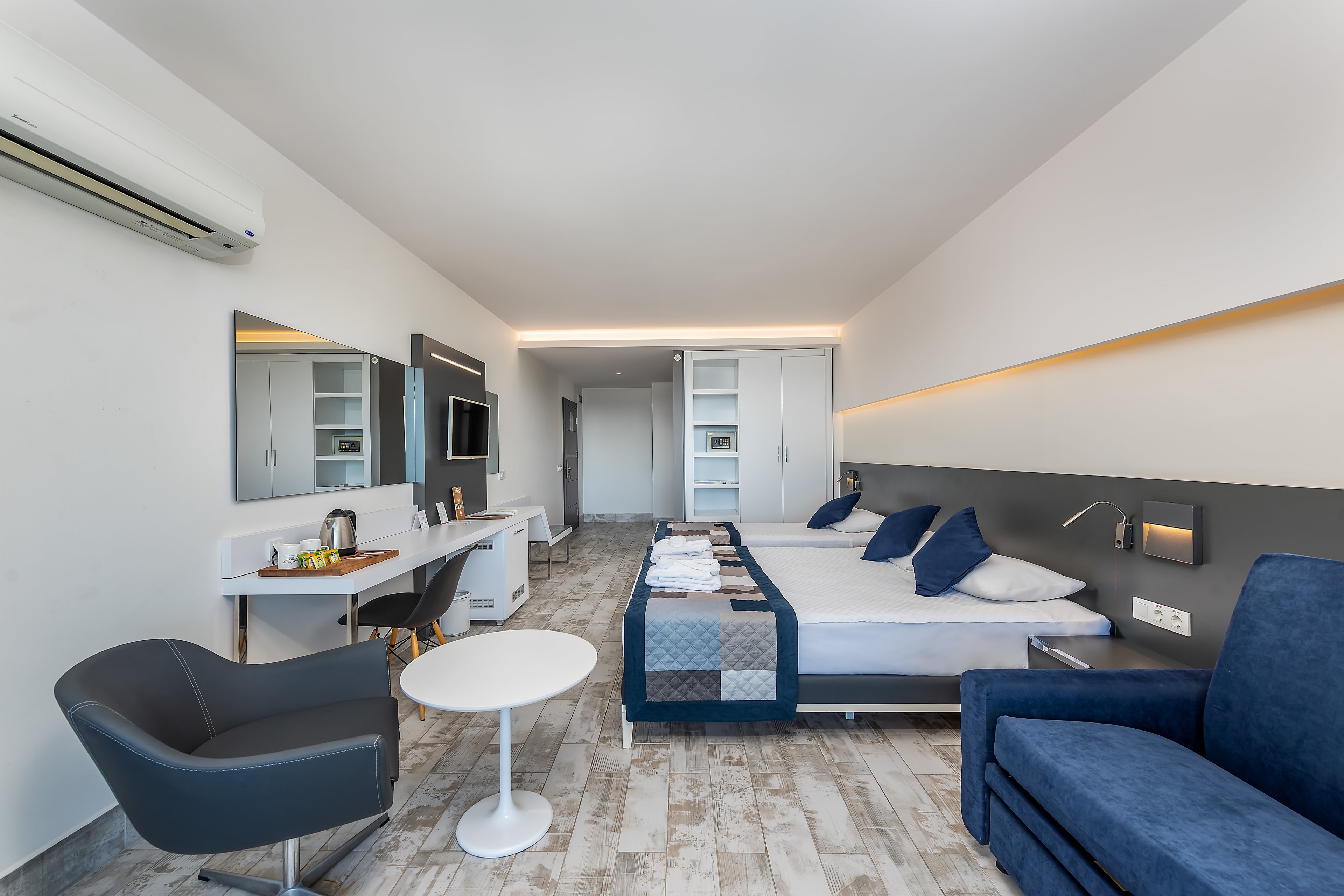 White City Beach Hotel