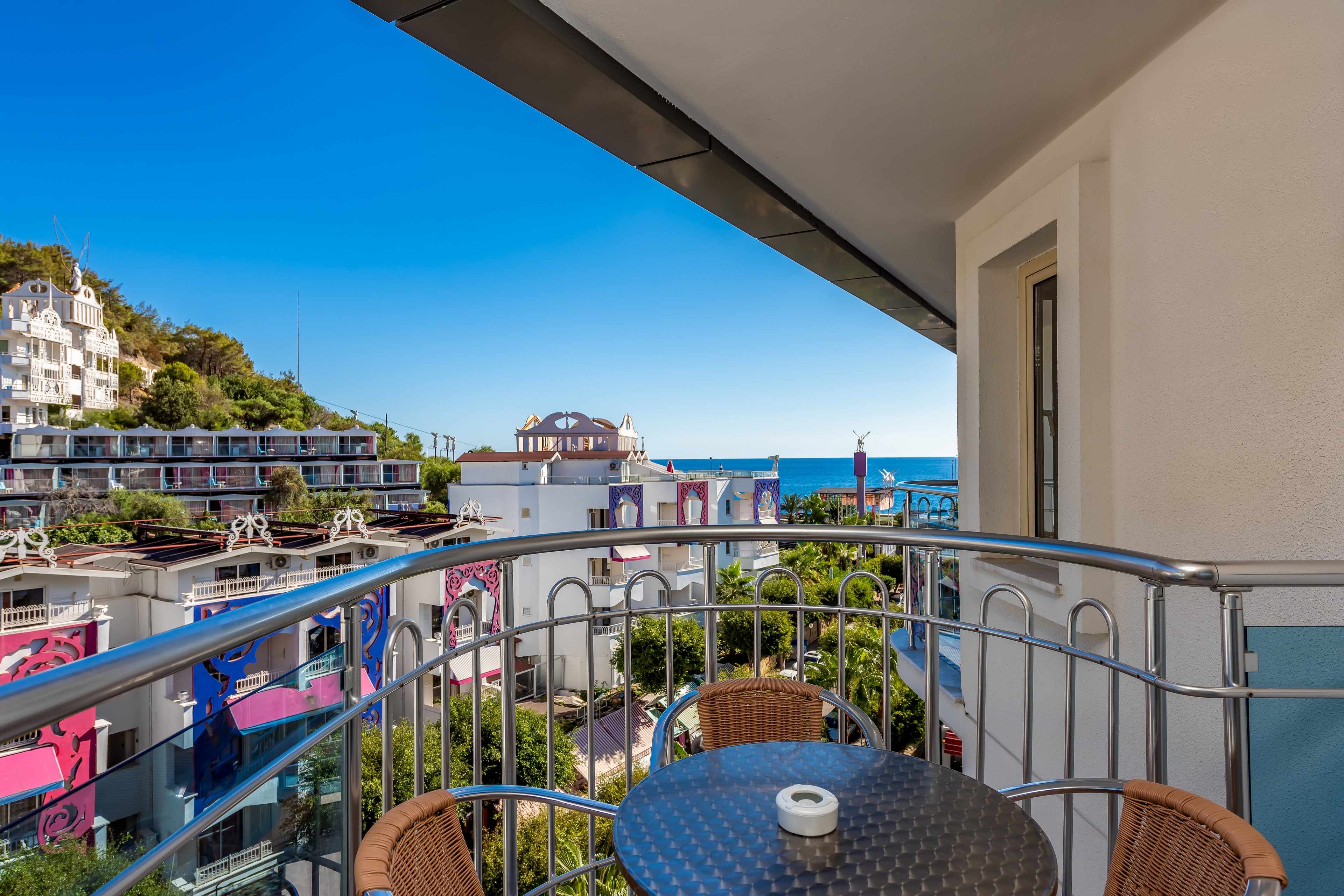 White City Beach Hotel