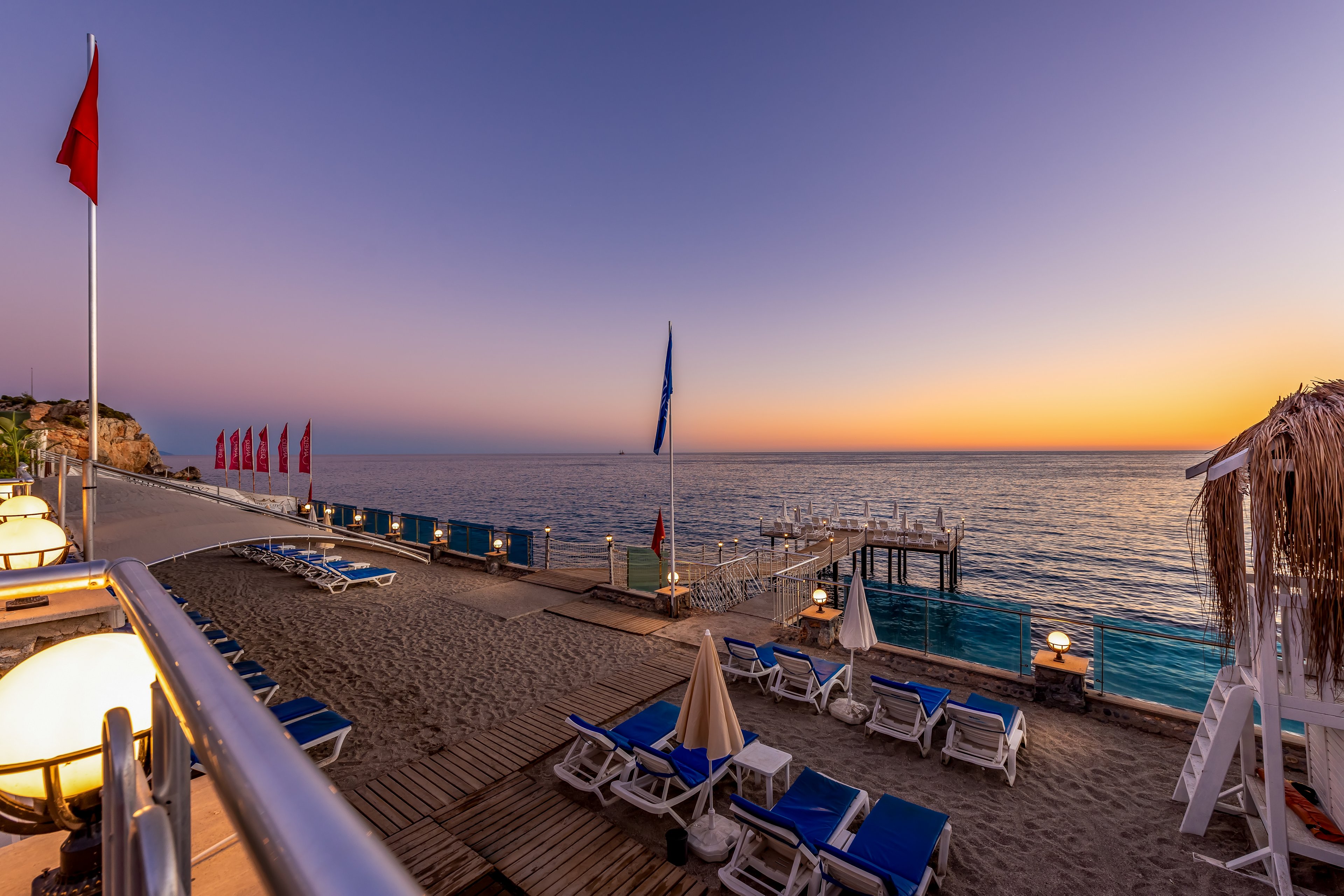 White City Beach Hotel