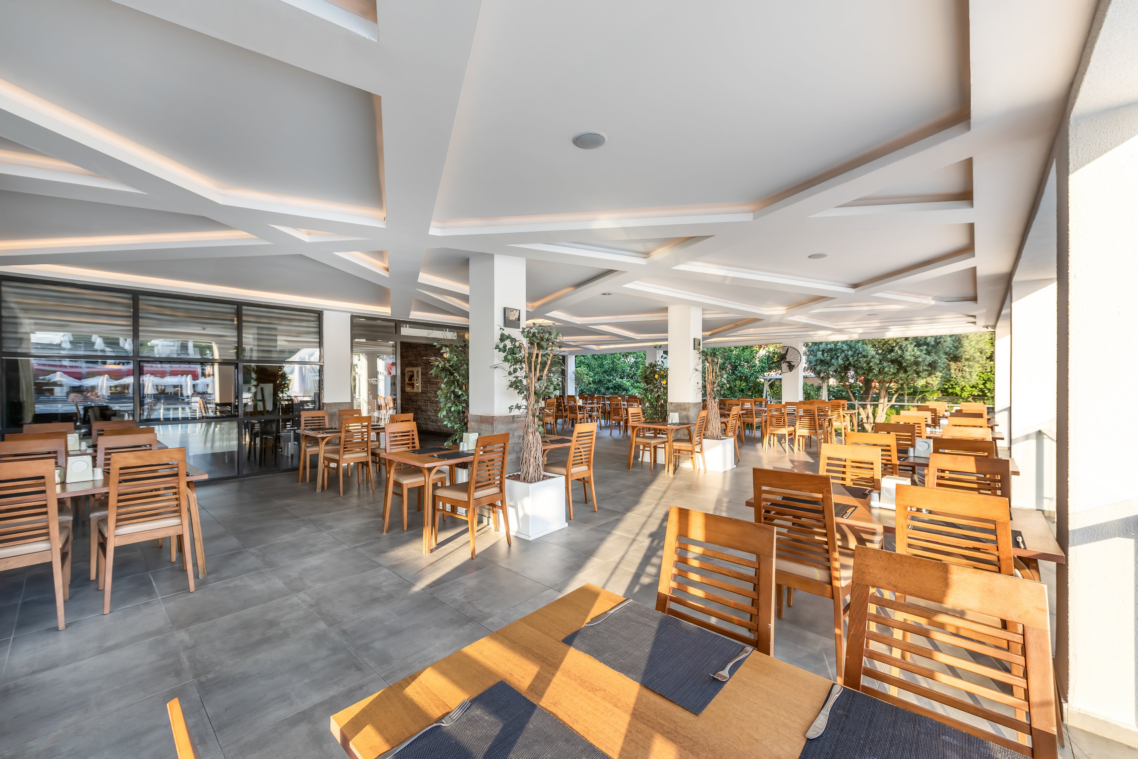 White City Beach Hotel