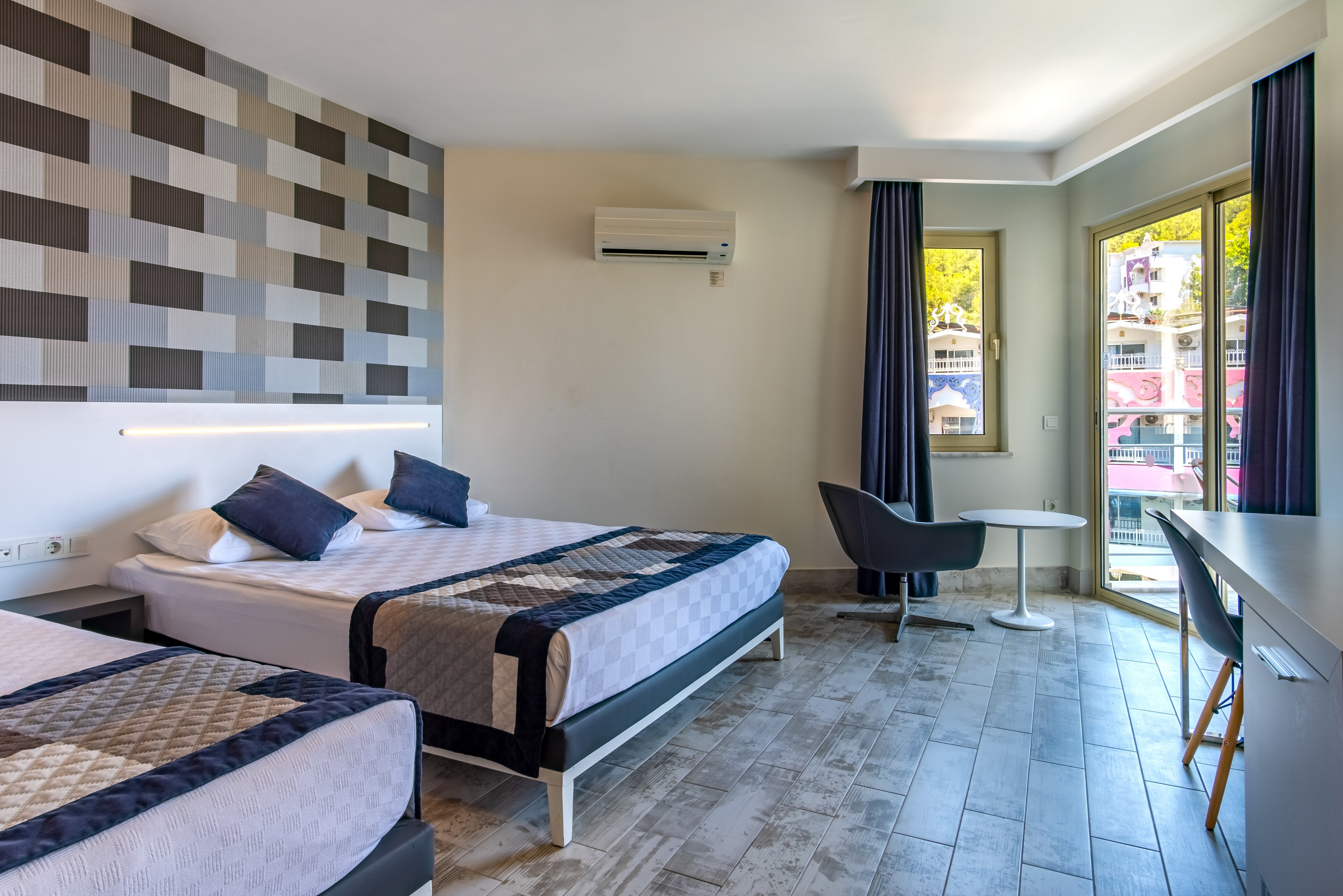 White City Beach Hotel