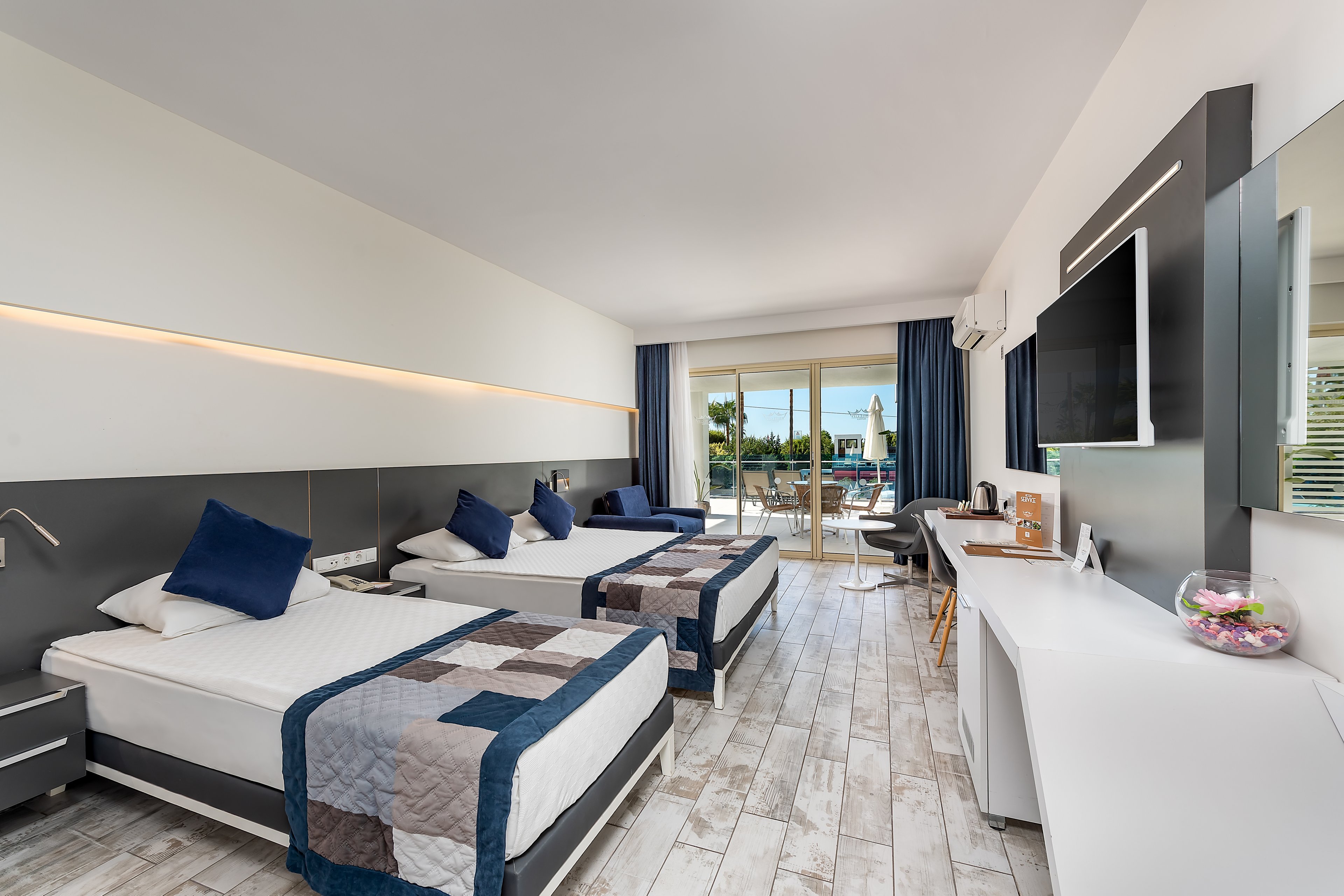 White City Beach Hotel