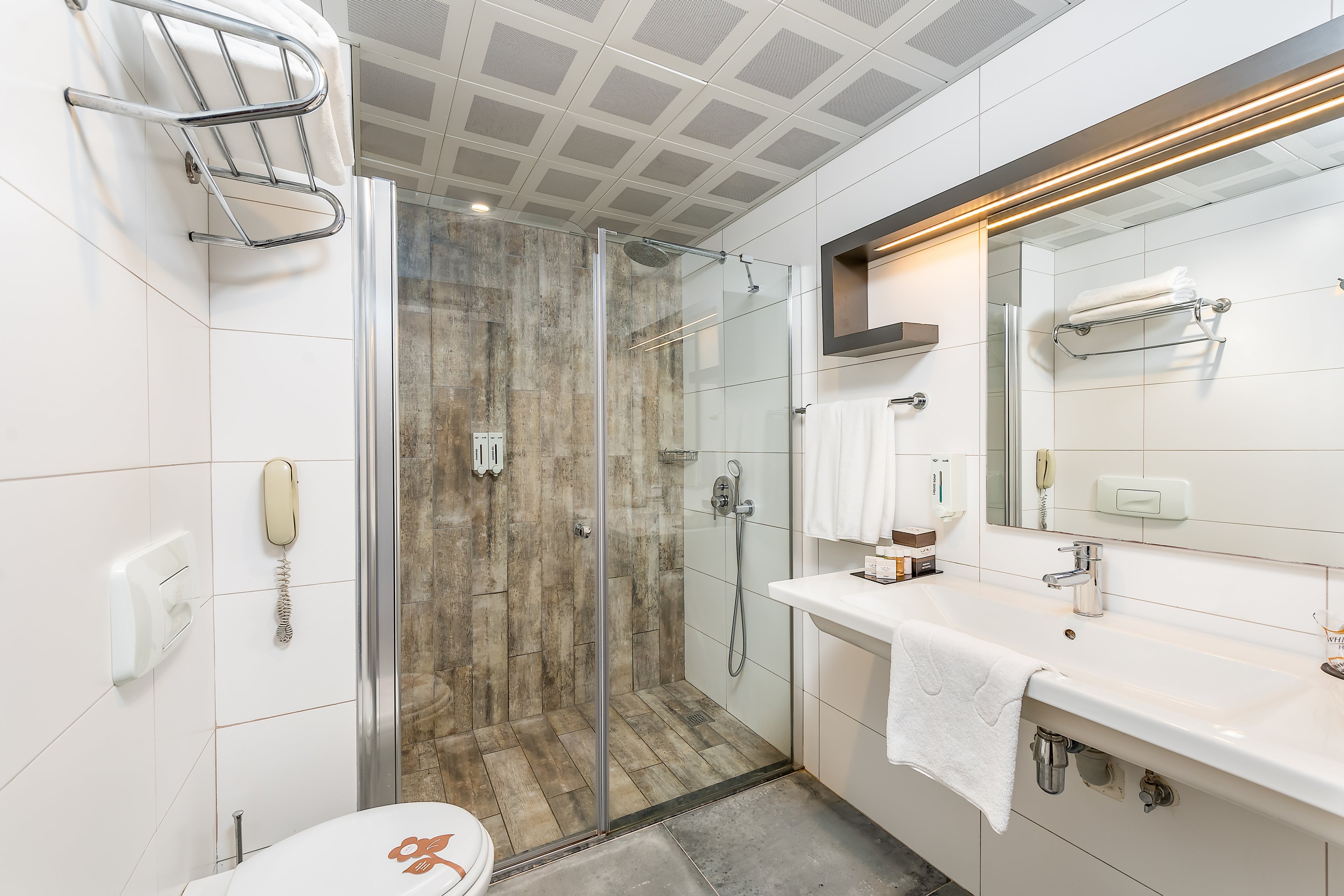 White City Beach Hotel