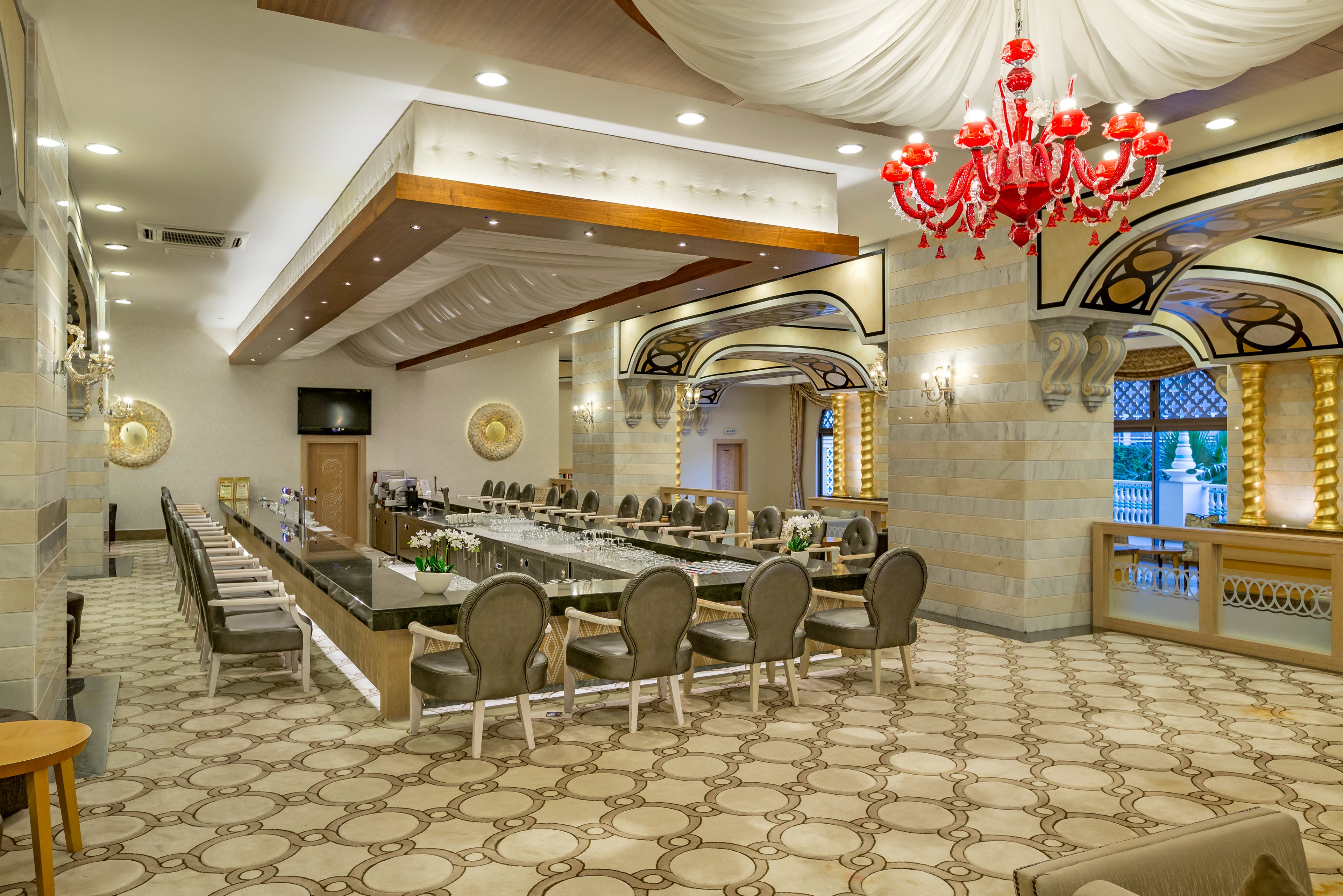 Royal Holiday Palace