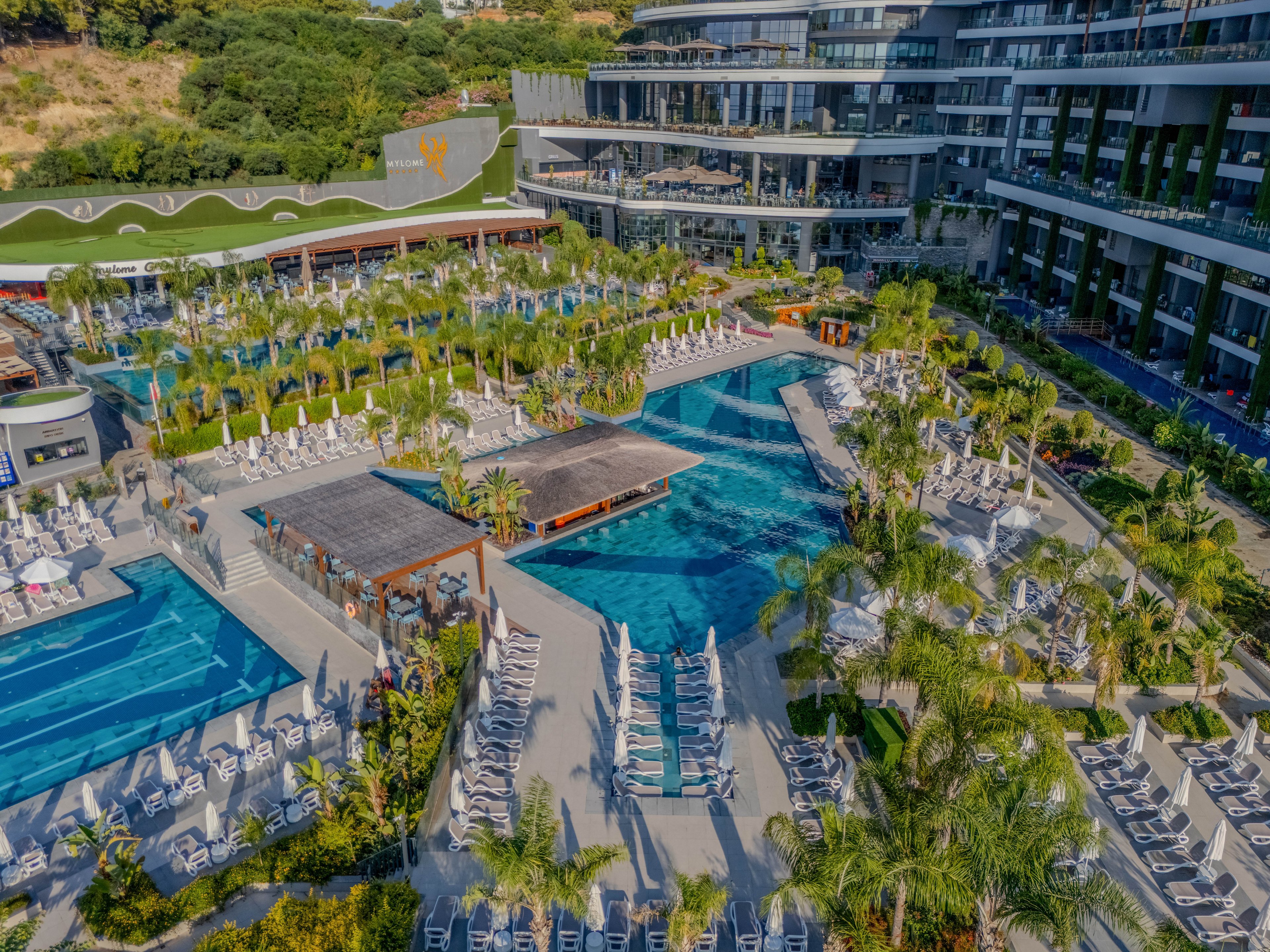 Mylome Luxury Hotel & Resort