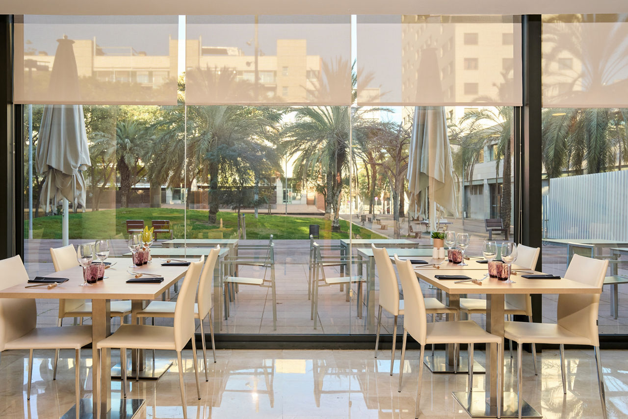 Hotel Catalonia Barcelona Beach.