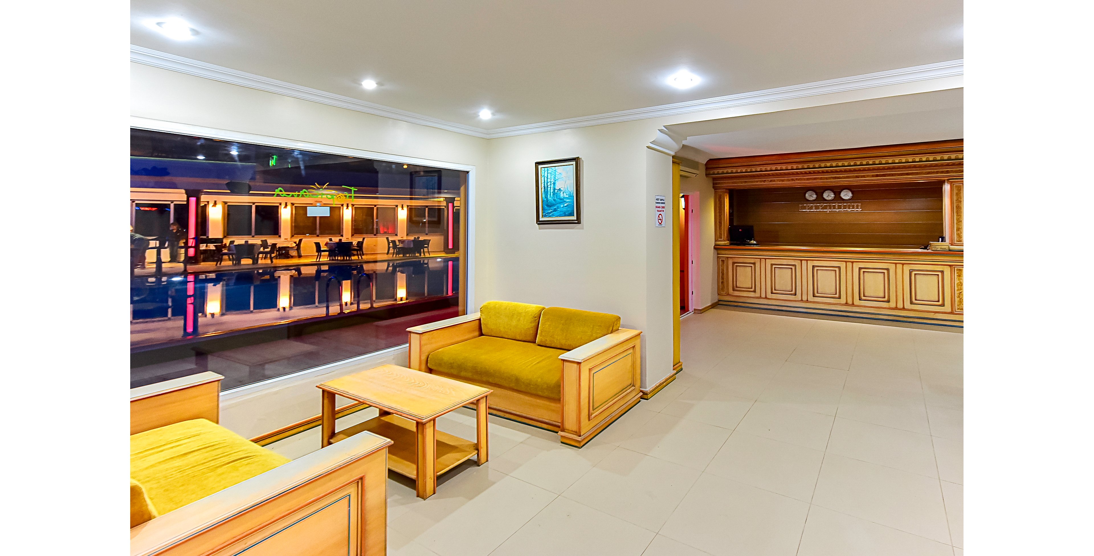 Tropicana Beach Apartments