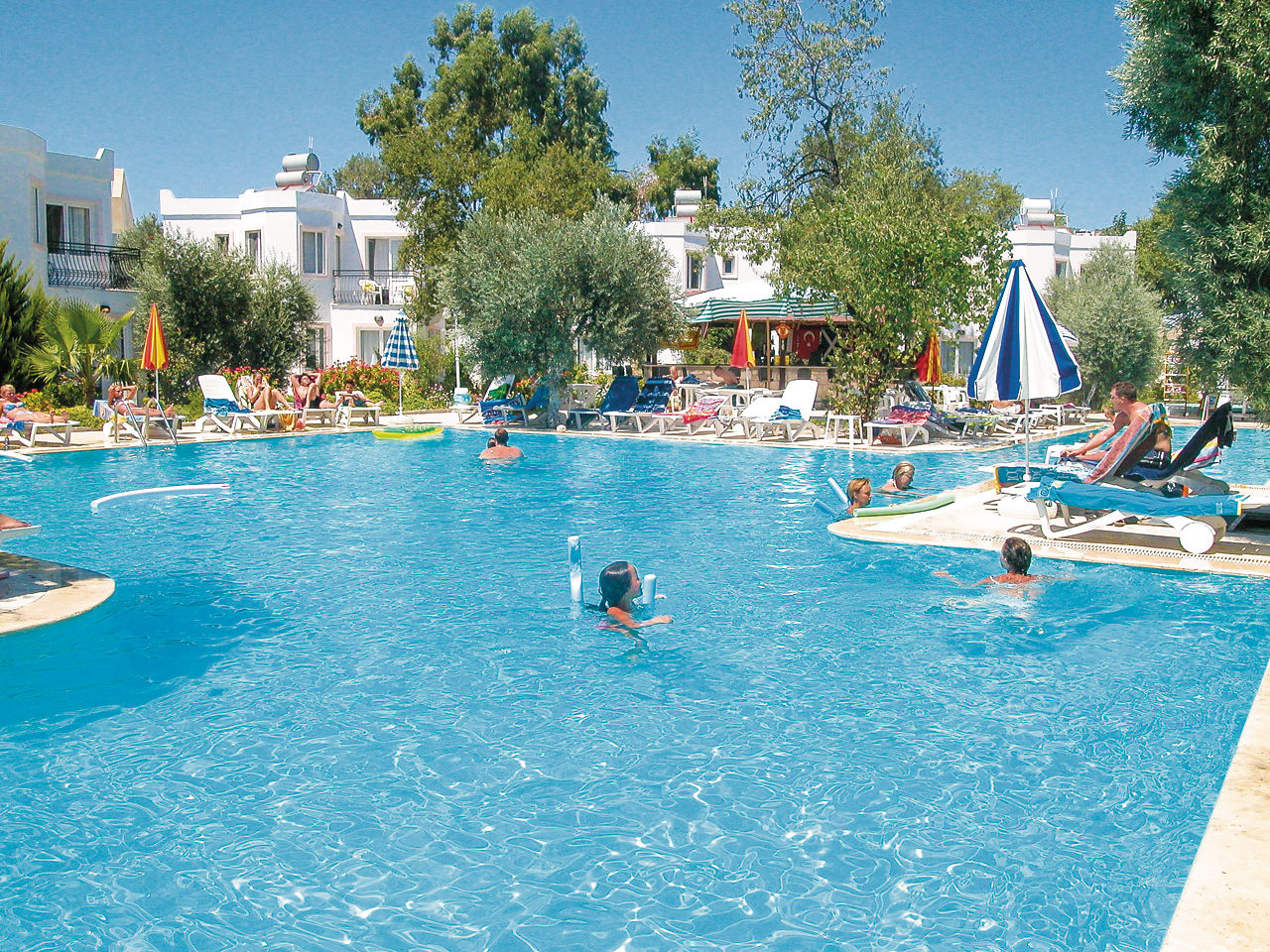 Tosunoglu Apartments