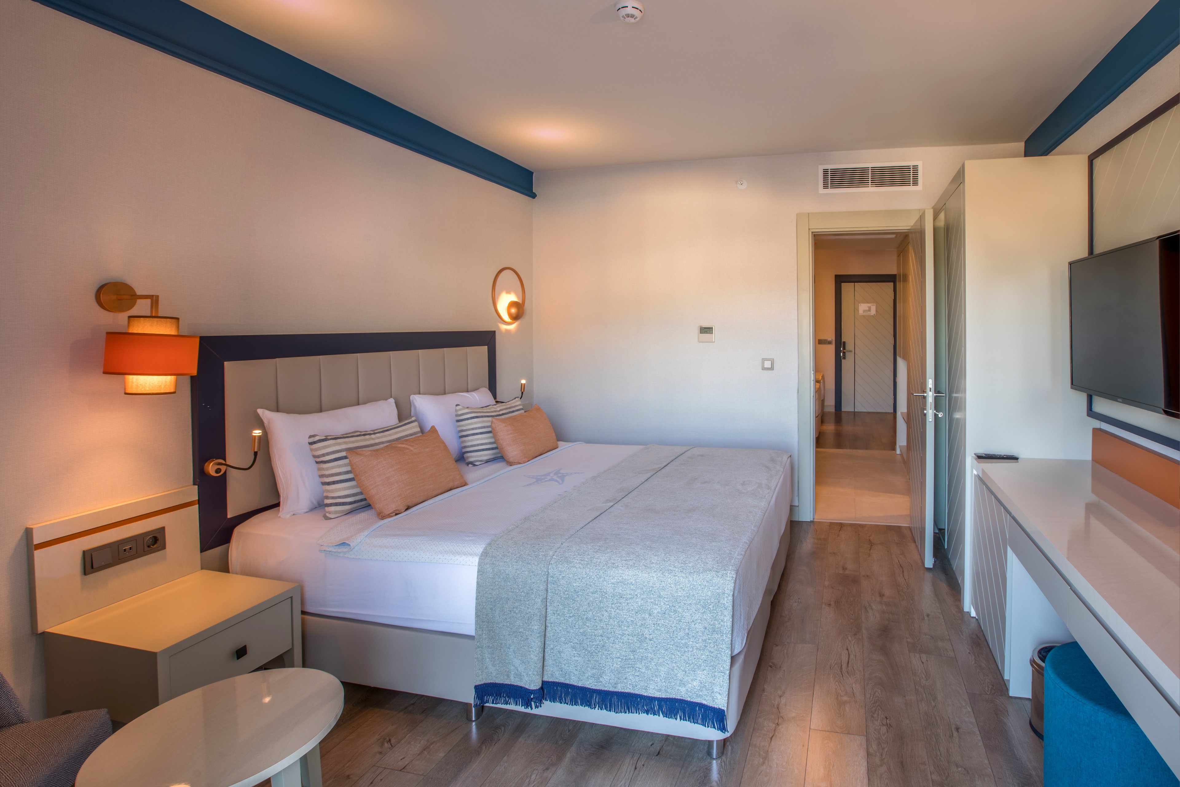 Maxeria Blue Didyma.