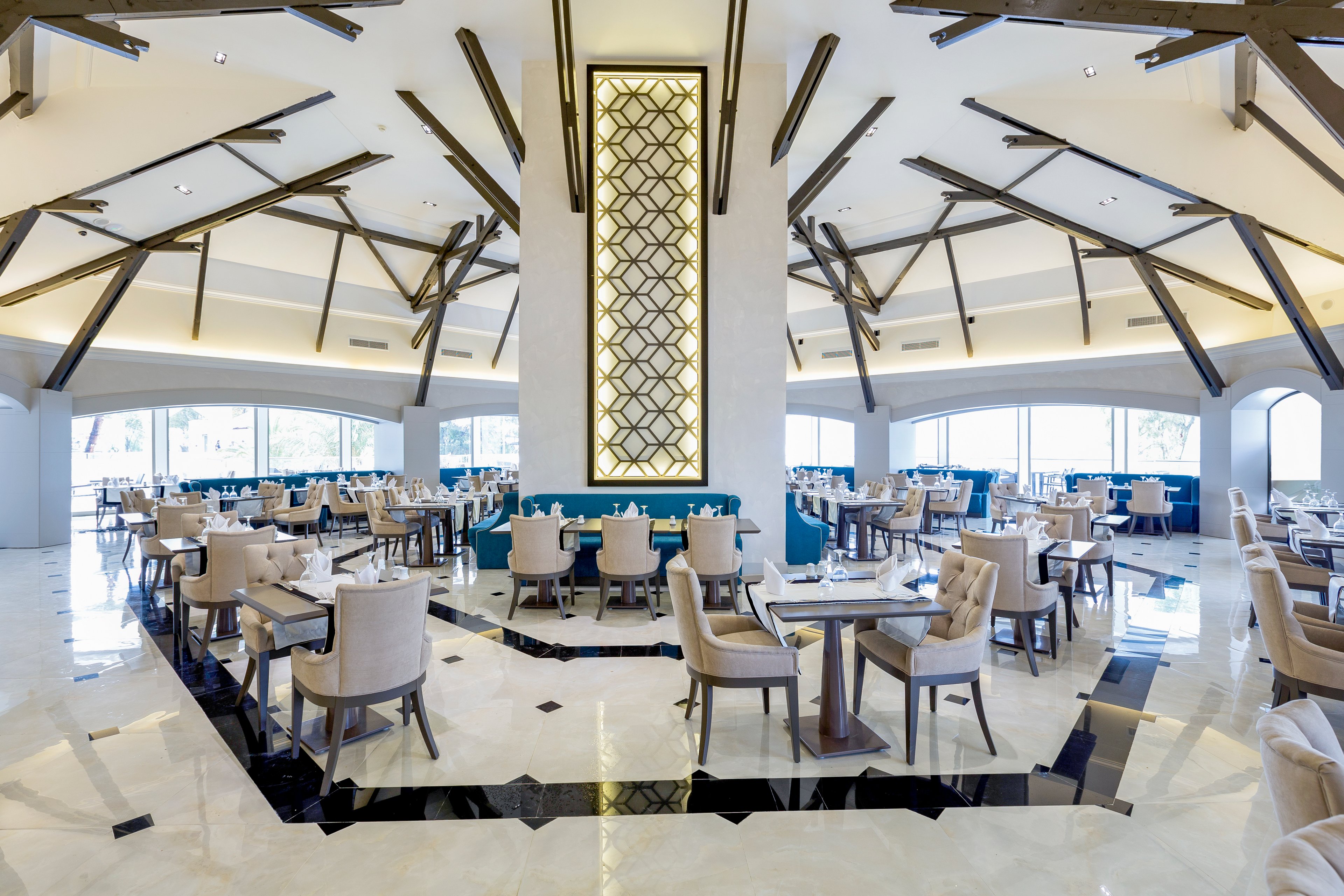 Long Beach Club Nature