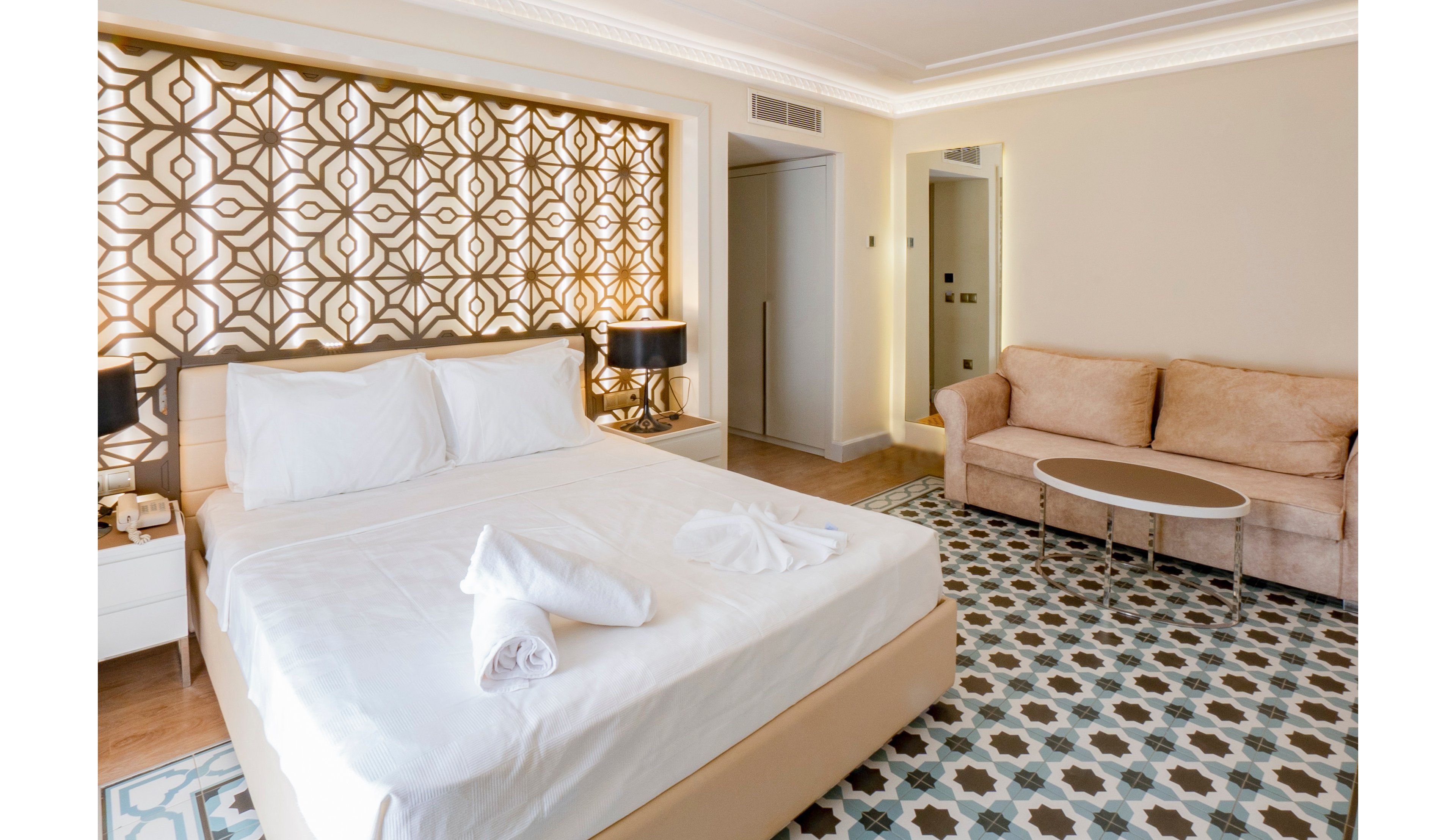 Long Beach Club Nature