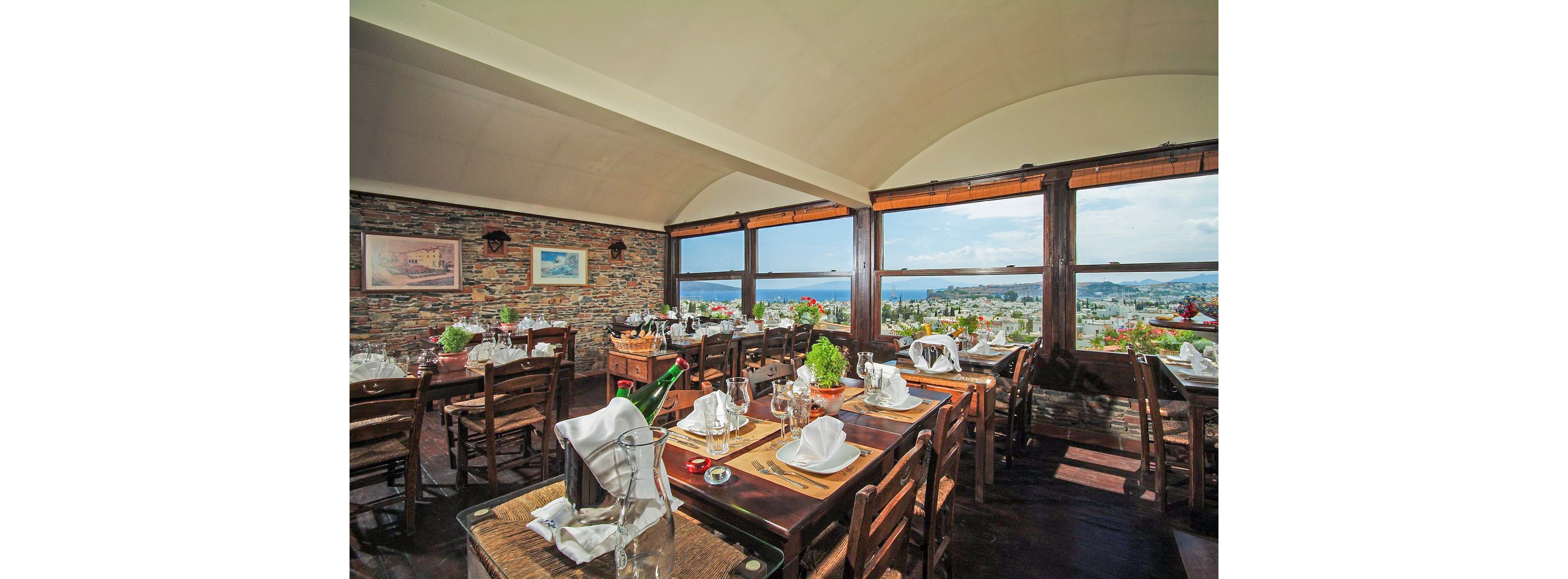 El Vino Hotel & Suites