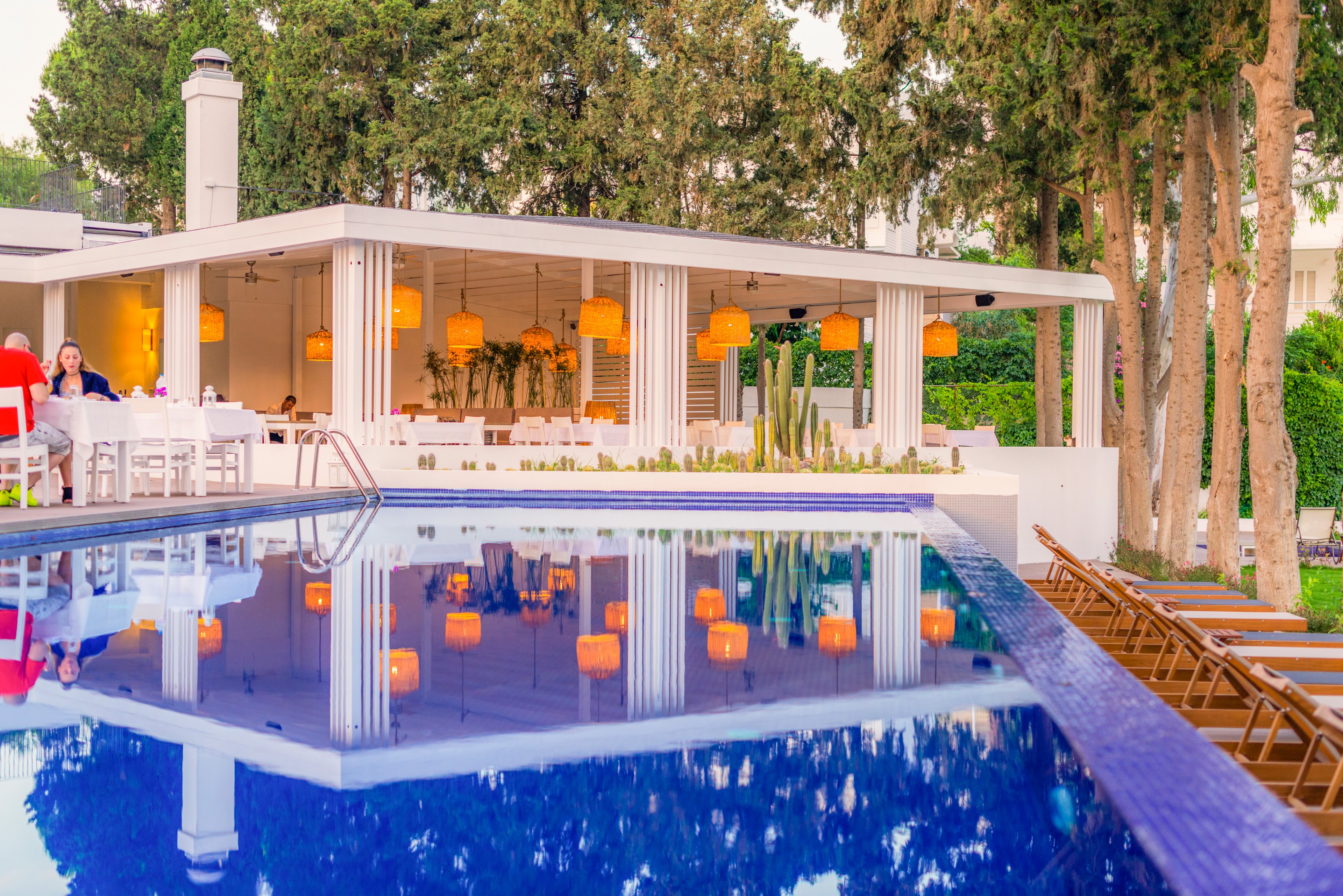 LIV Hotel by Bellazure