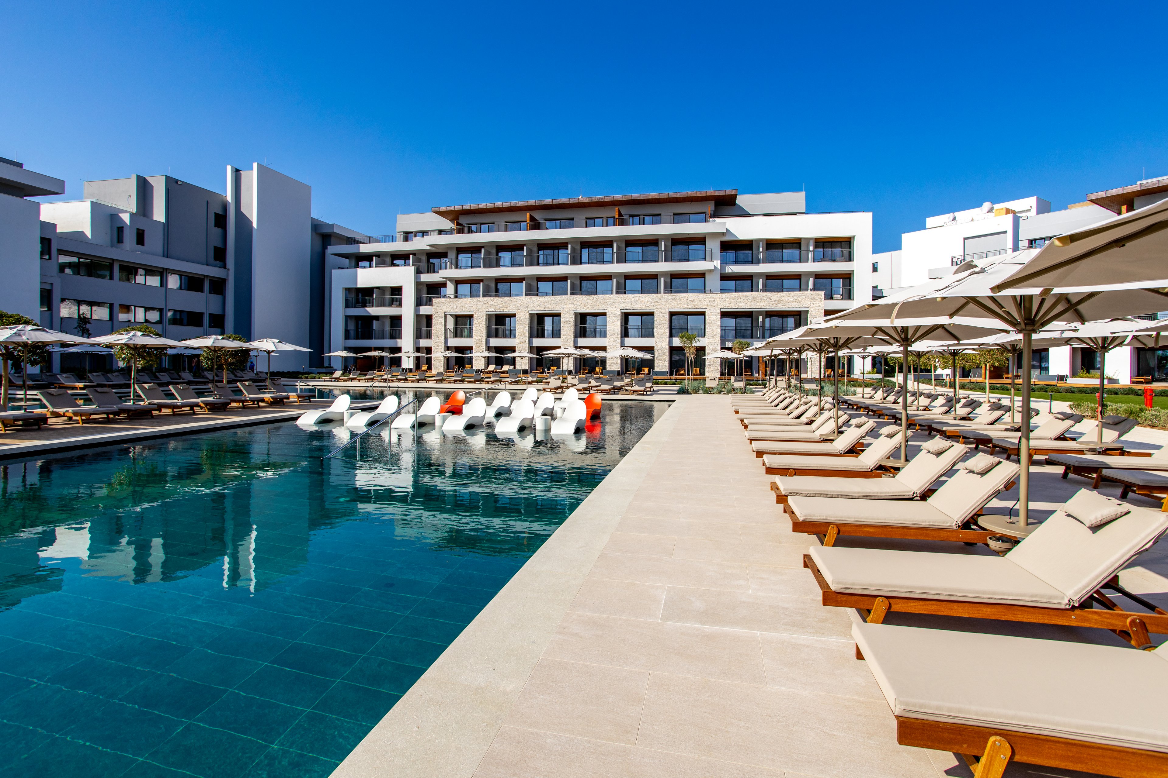 Anda Barut Collection