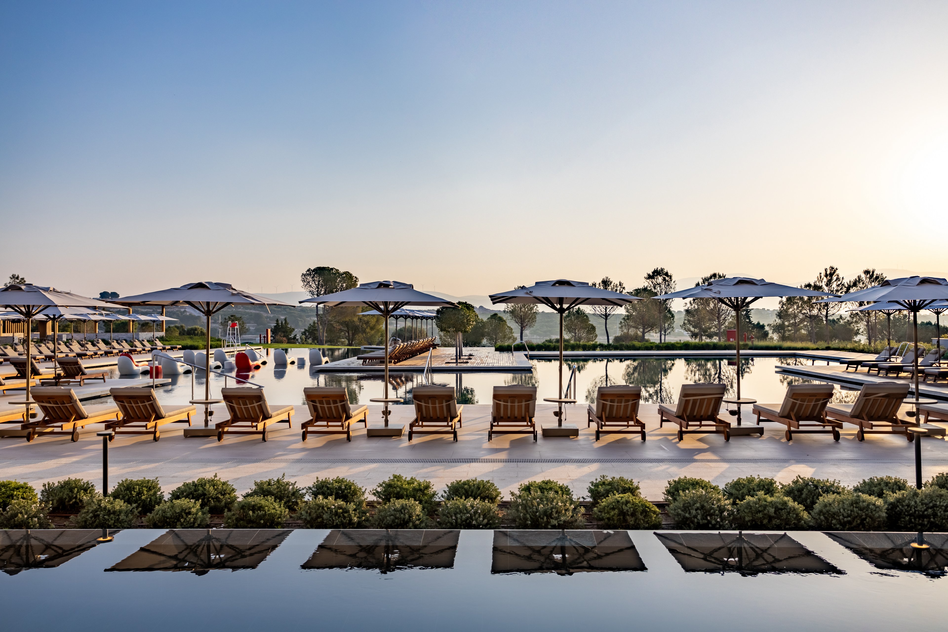 Anda Barut Collection