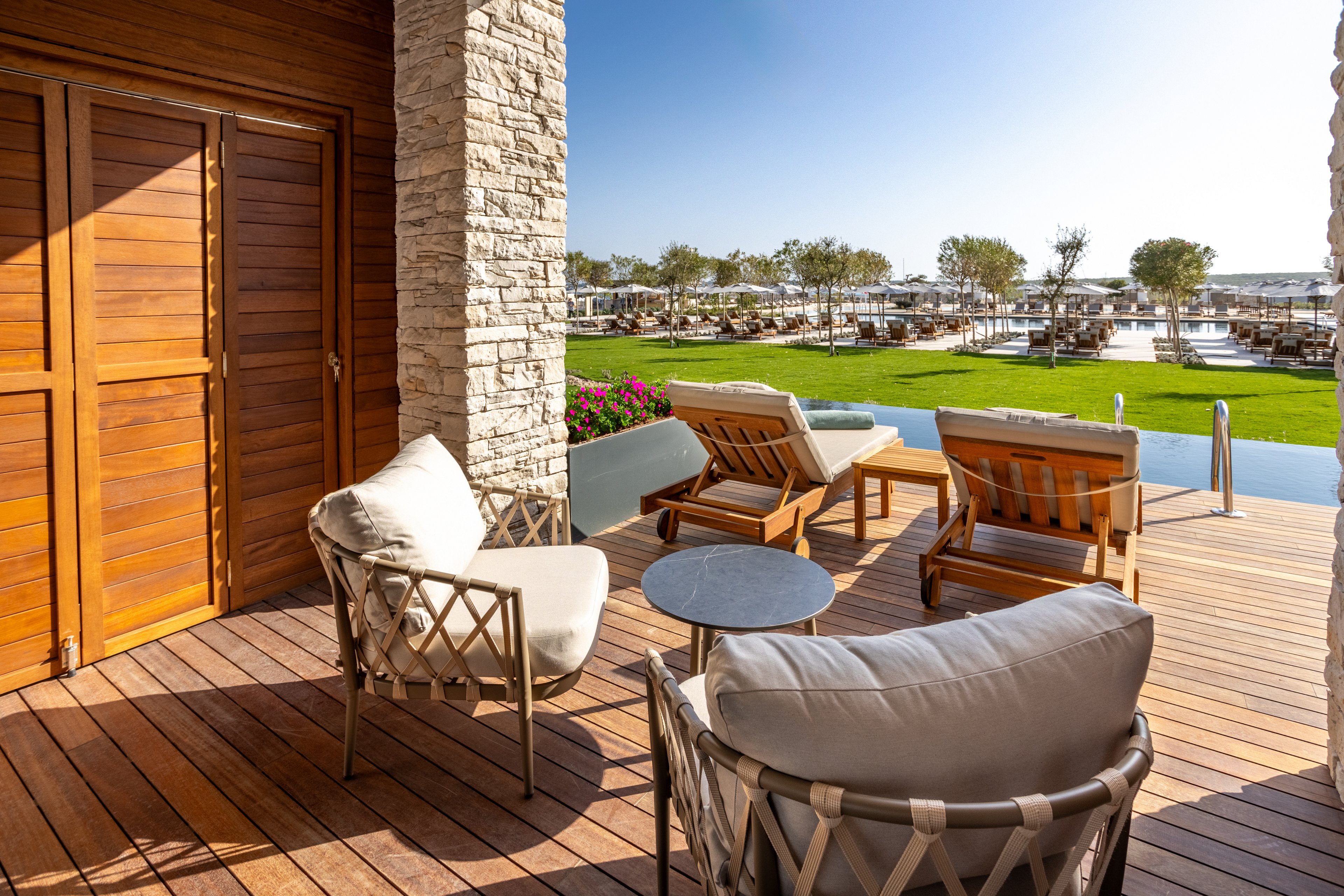 Anda Barut Collection.