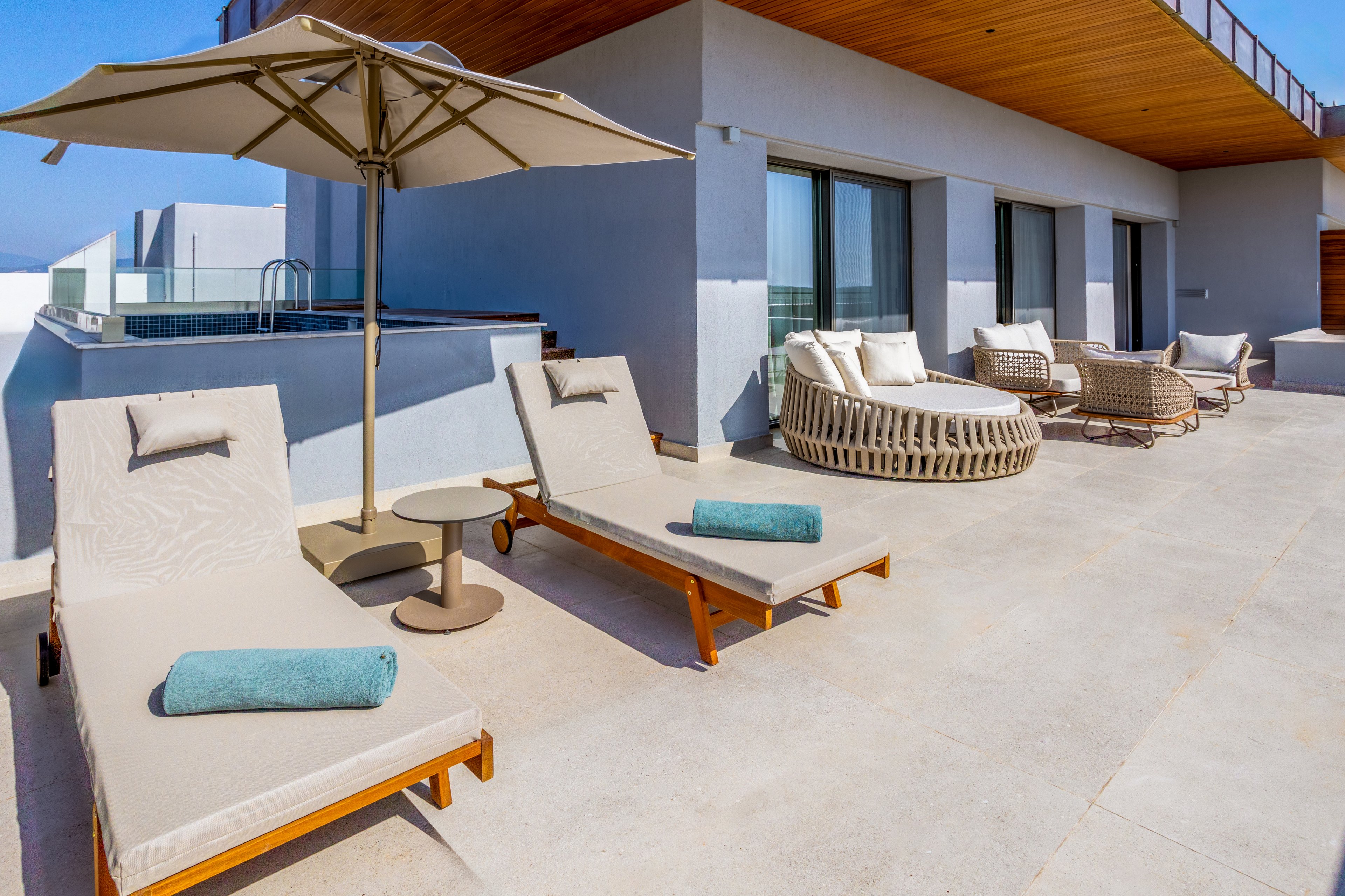 Anda Barut Collection.