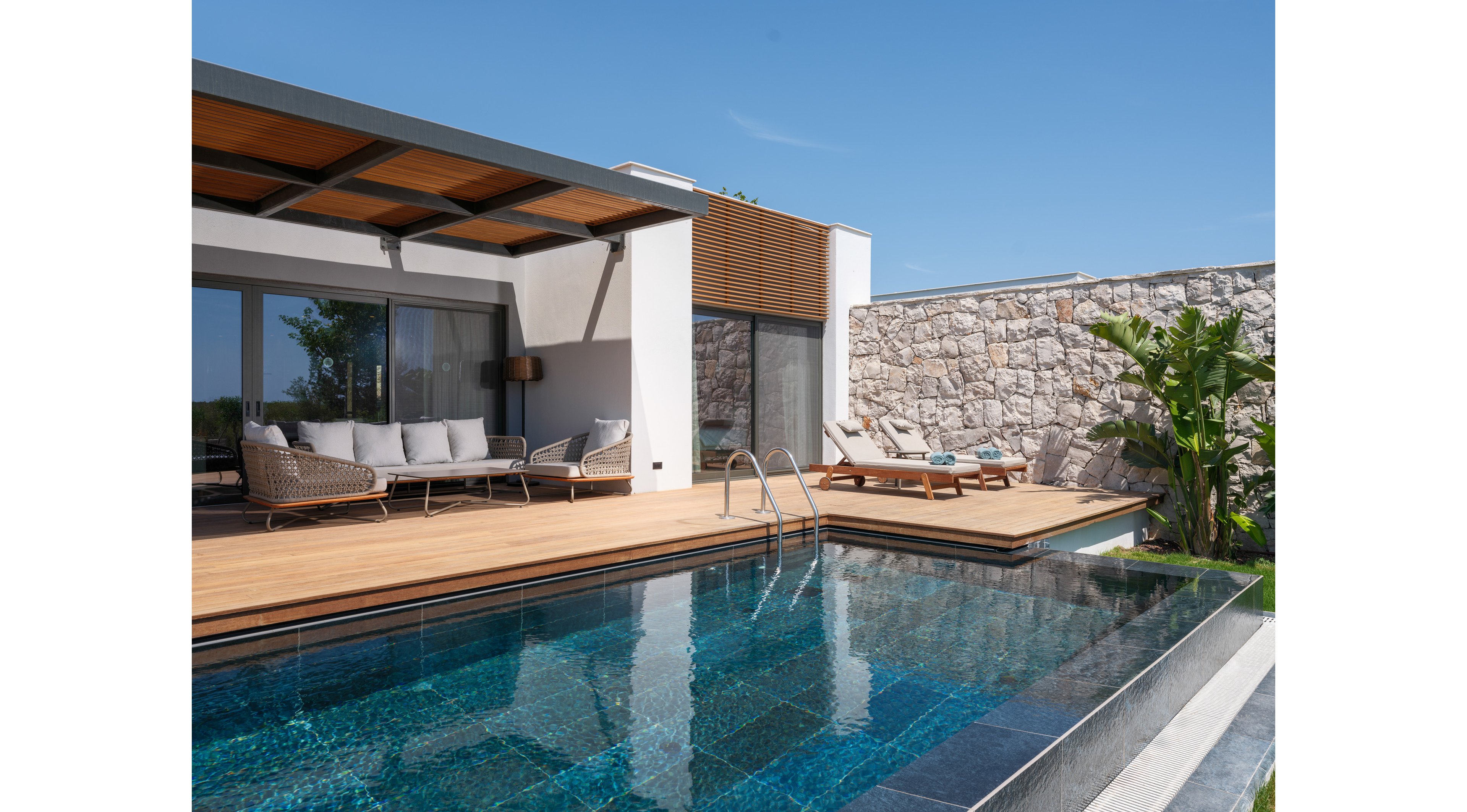 Anda Barut Collection