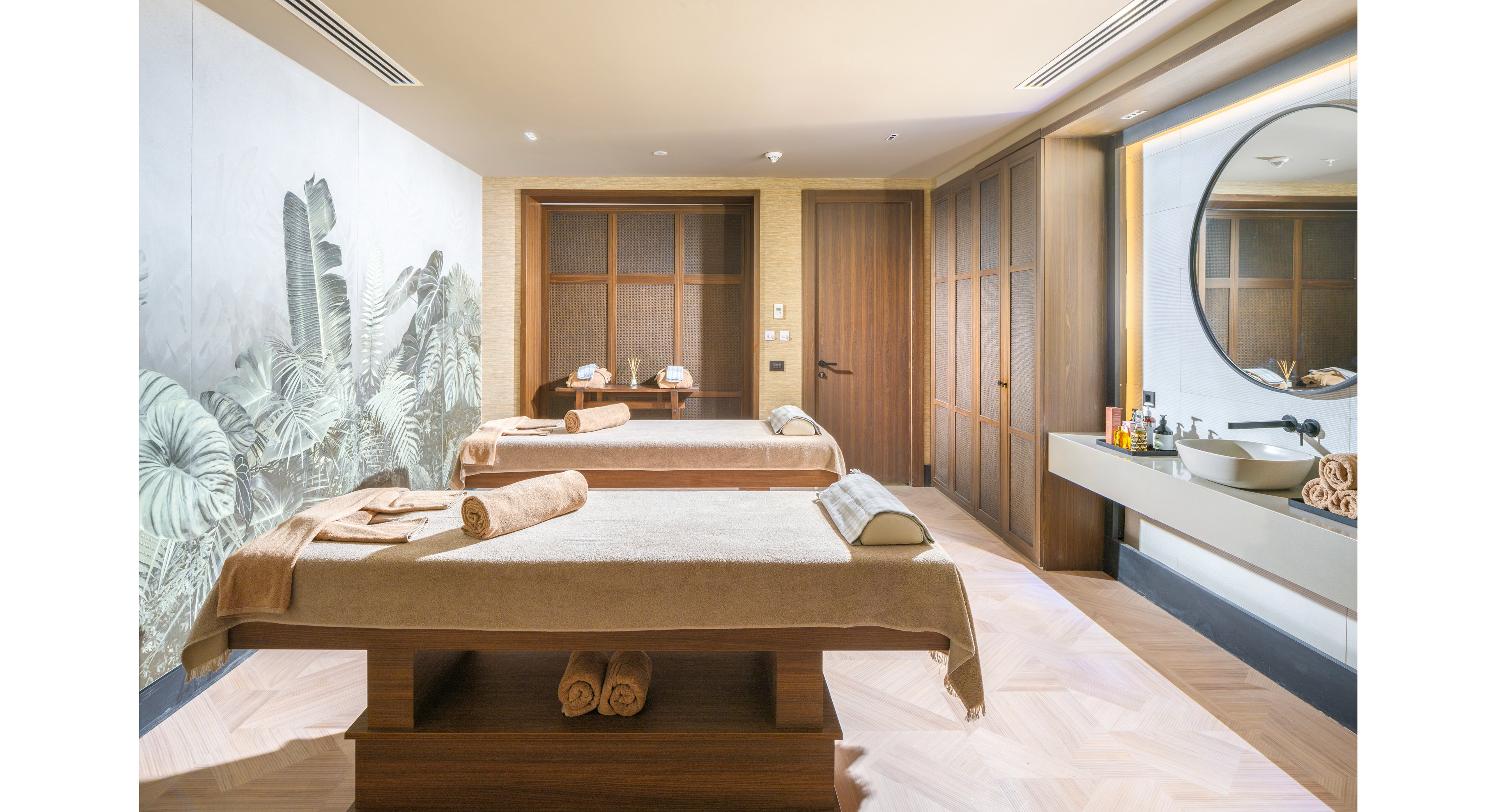 Anda Barut Collection