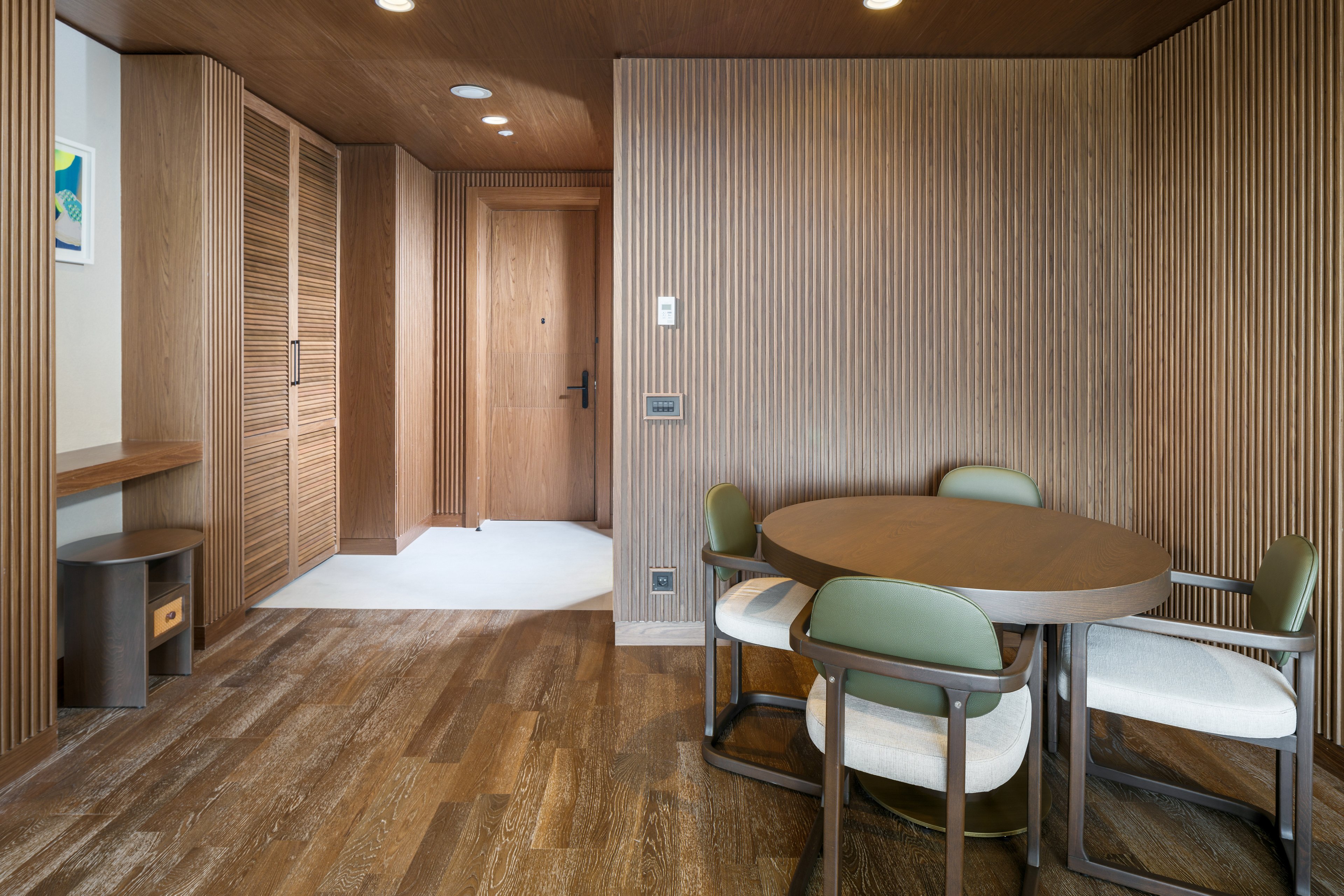 Anda Barut Collection.