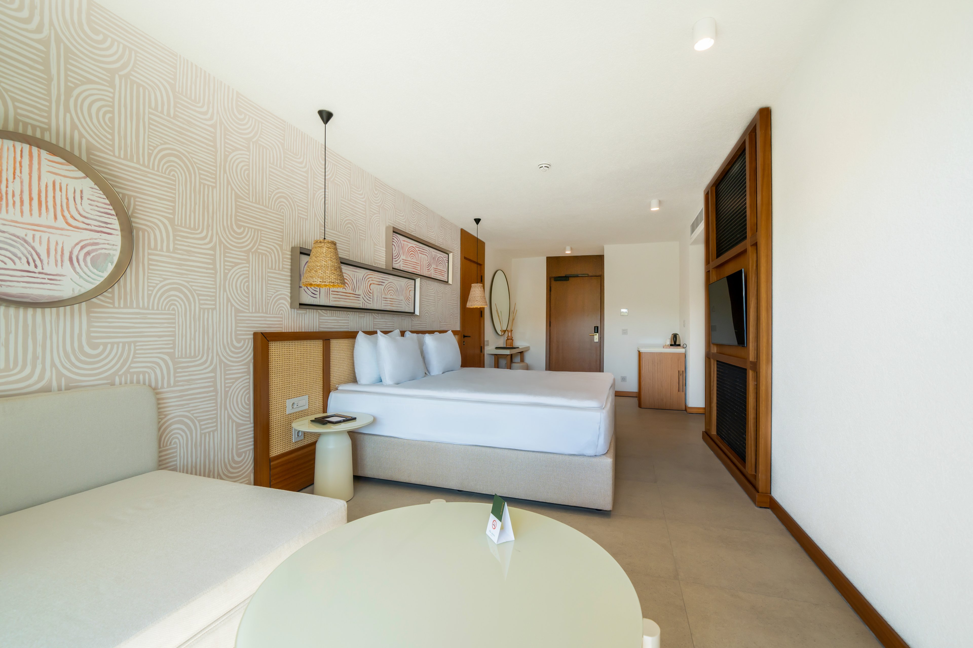 The Norm Collection Door'a