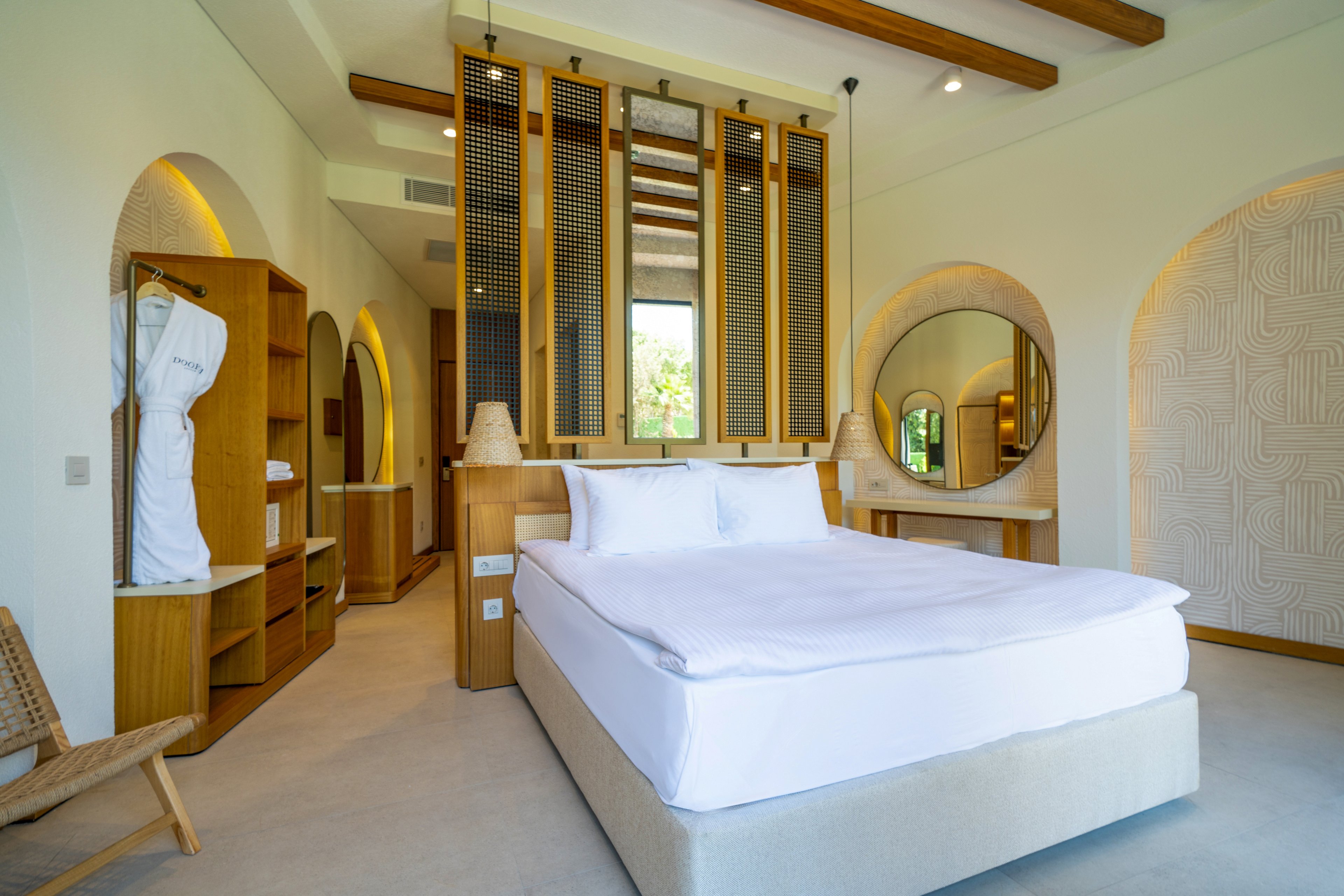 The Norm Collection Door'a