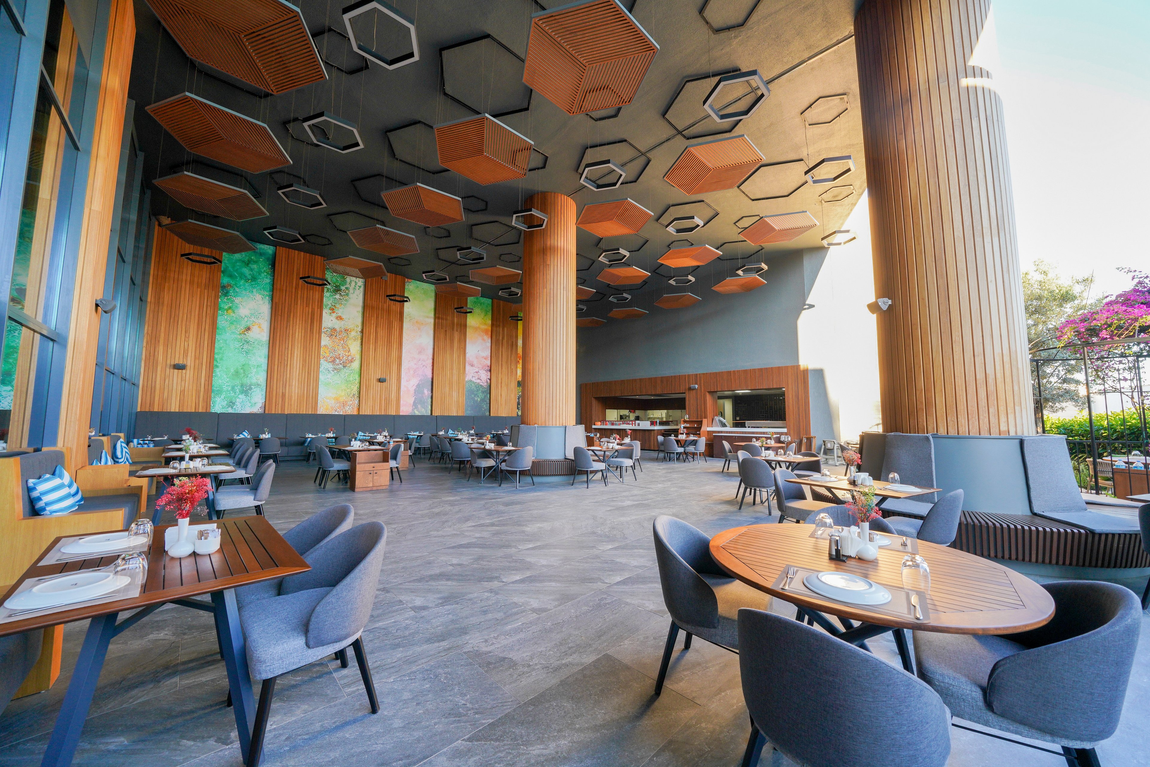 The Norm Collection Door'a