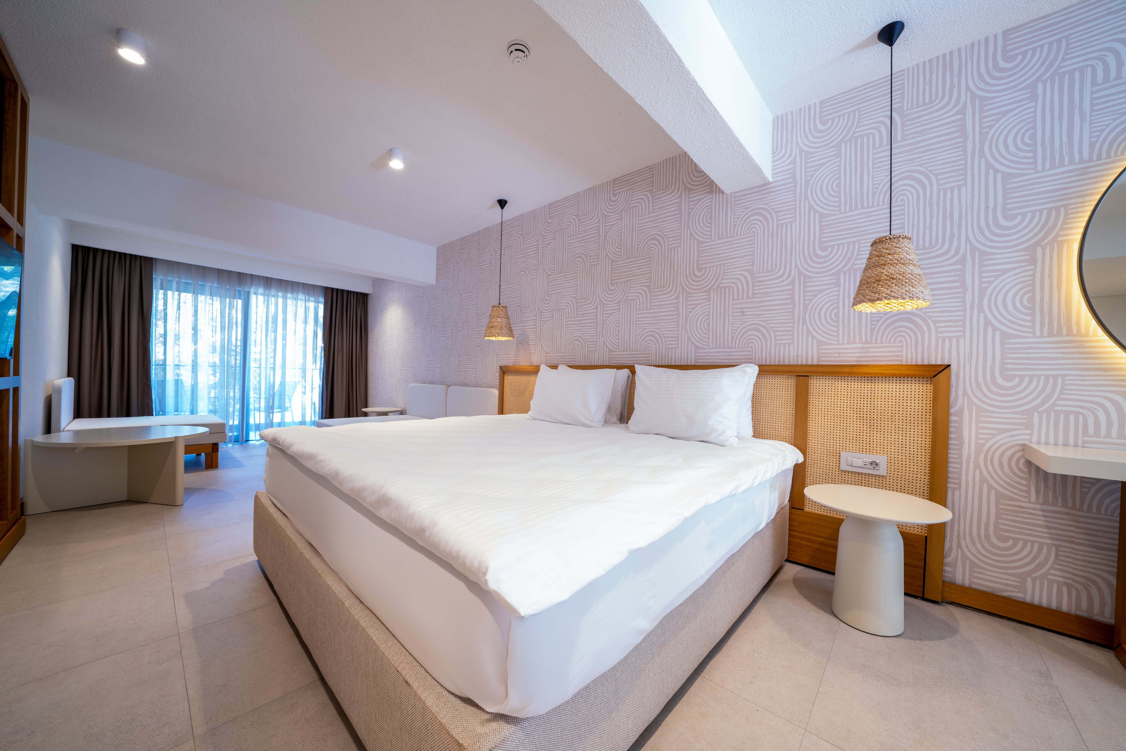 The Norm Collection Door'a