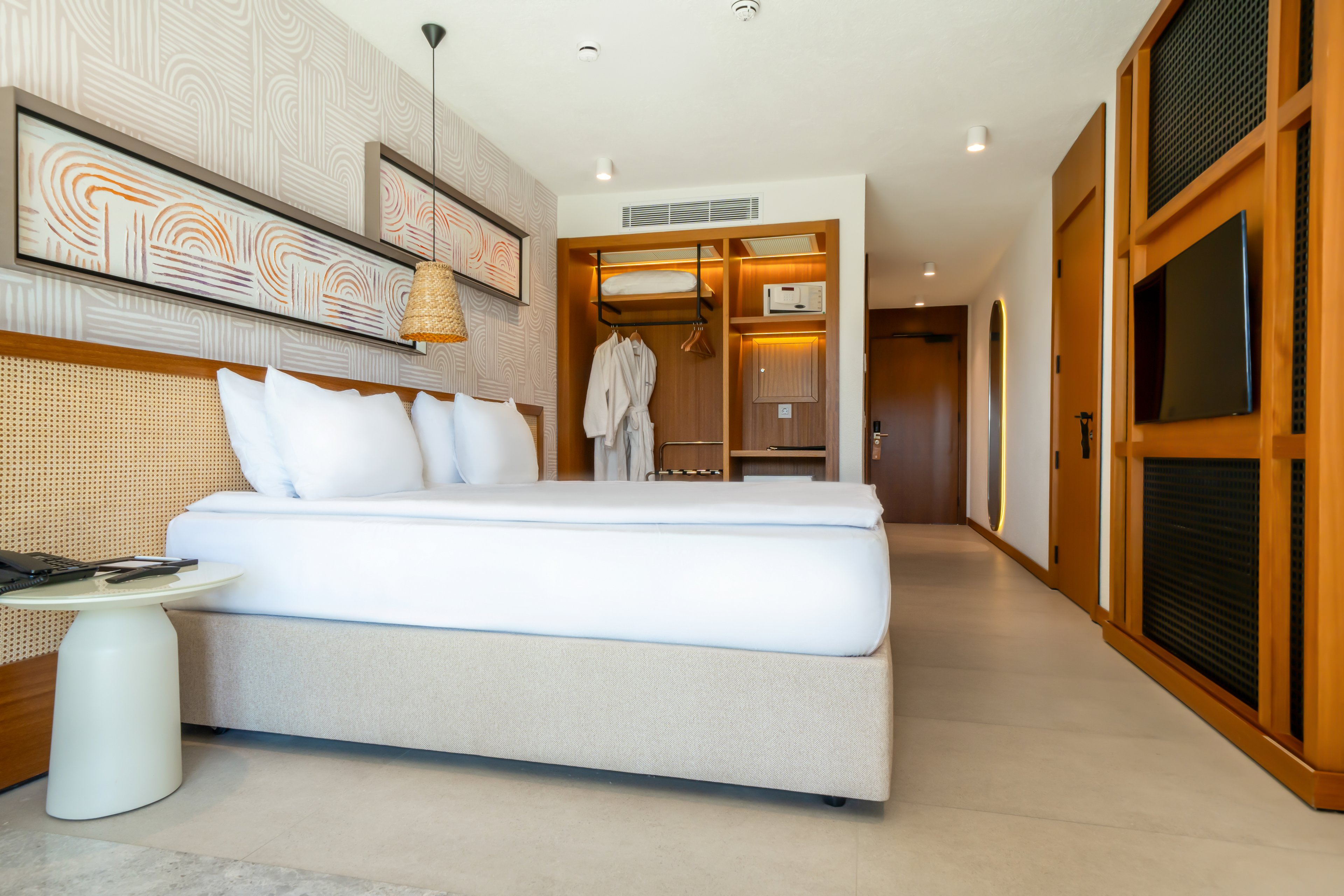 The Norm Collection Door'a