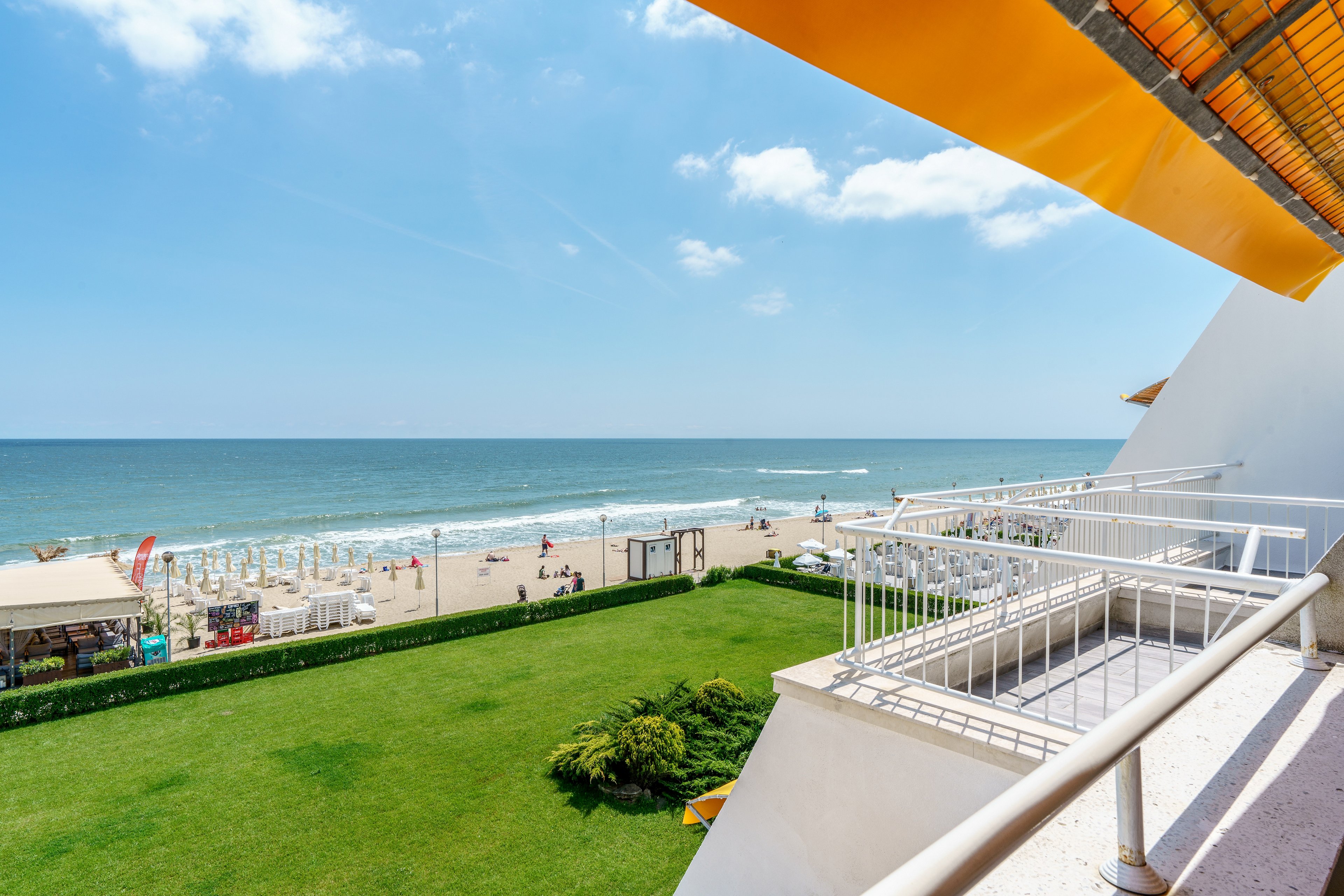 AluaSun Helios Beach