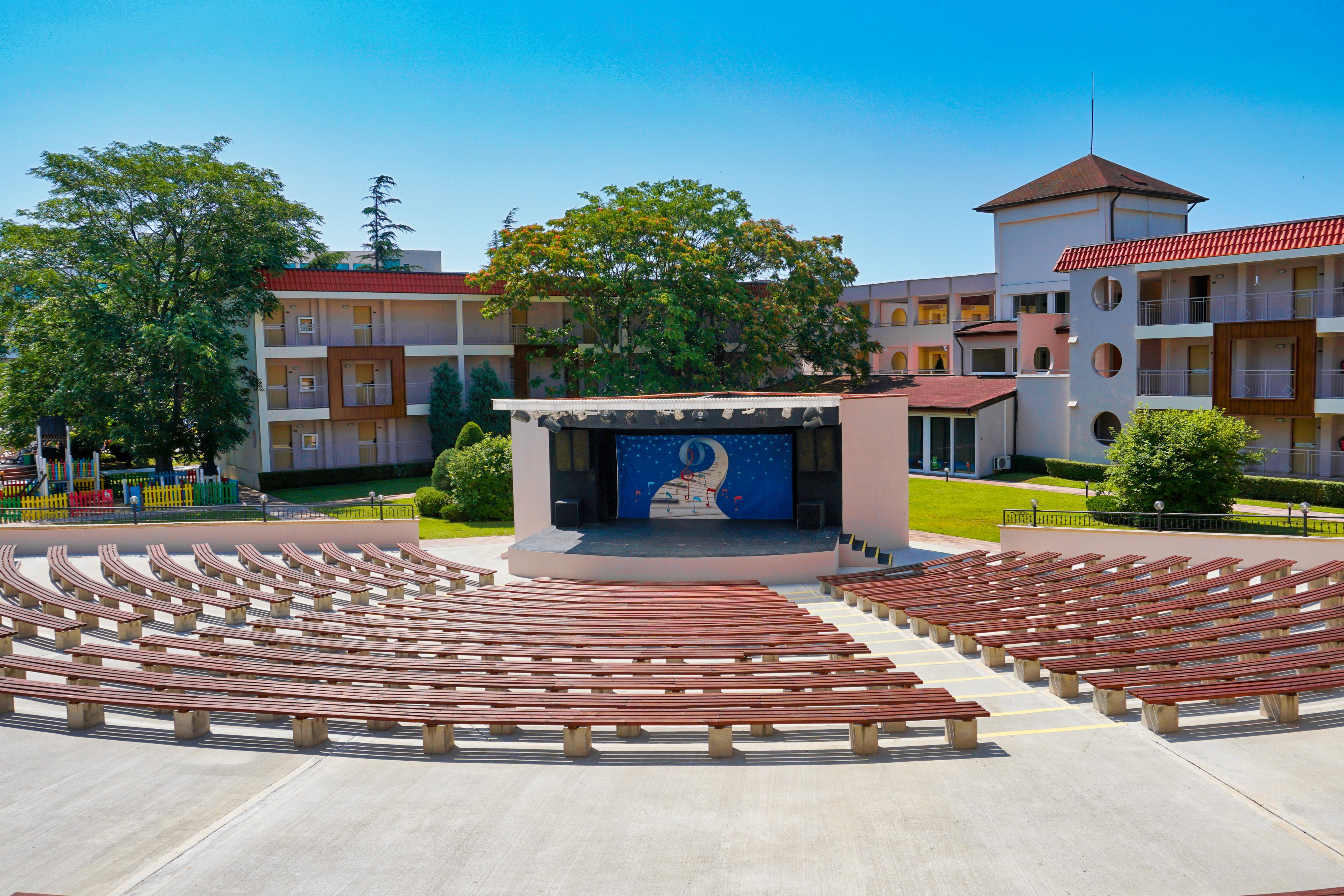 DIT Evrika Beach Club Hotel