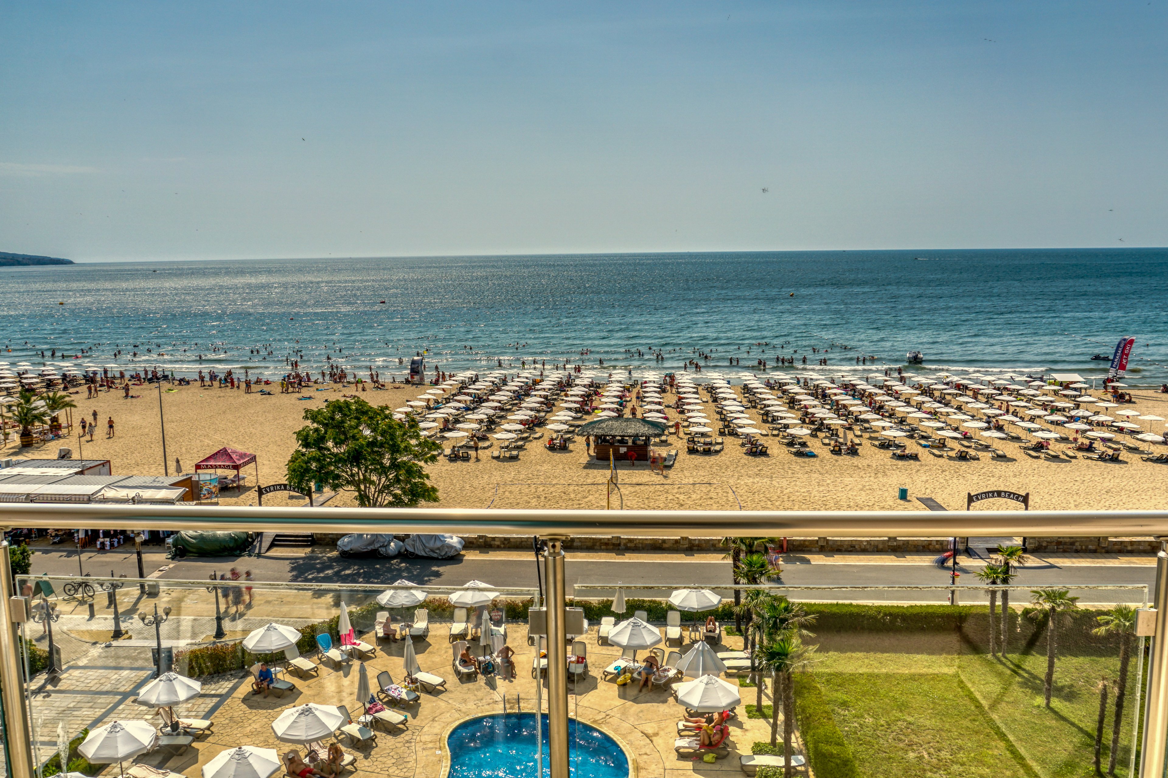 DIT Evrika Beach Club Hotel